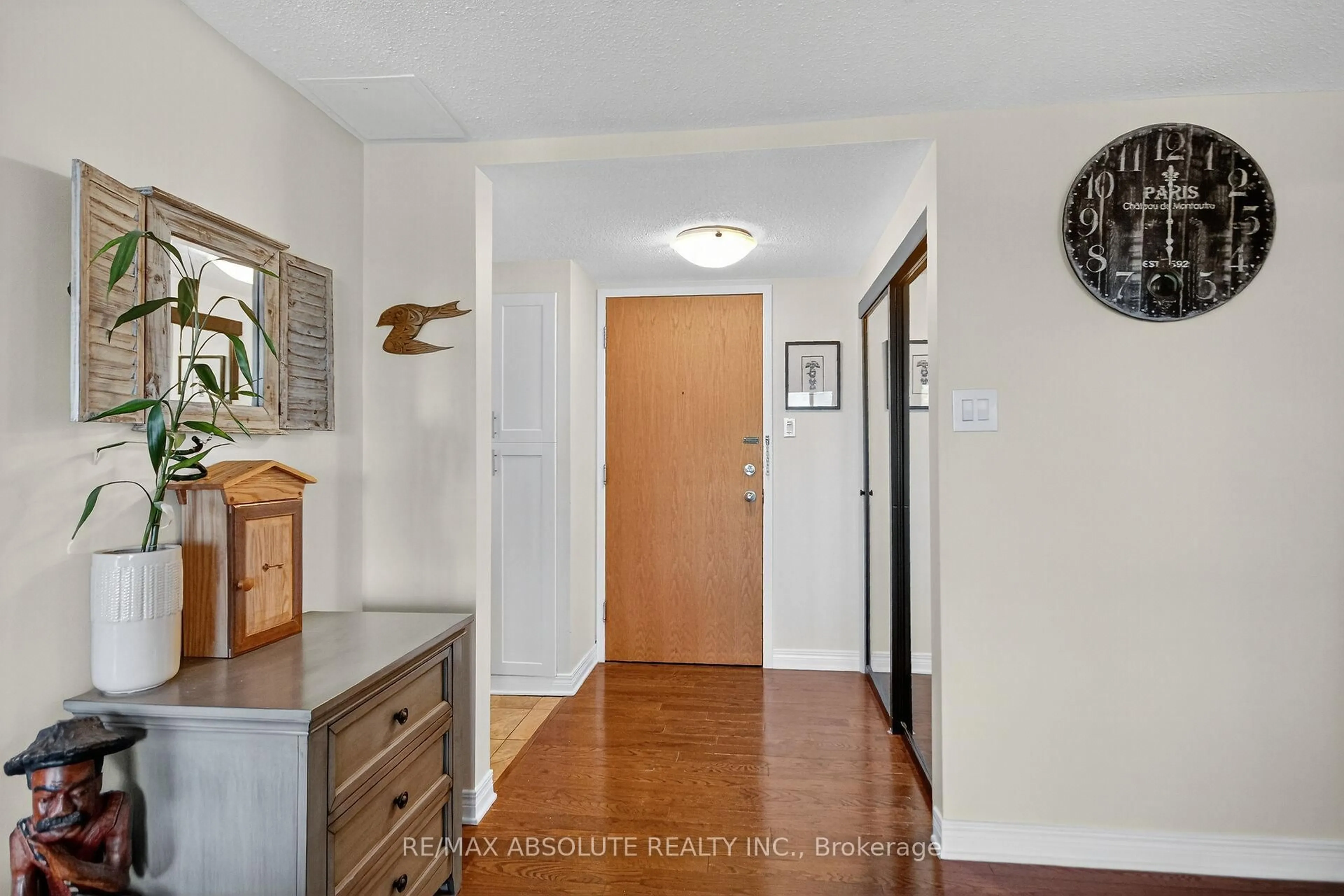 Indoor entryway for 960 TERON Rd #514, Ottawa Ontario K2K 2B6