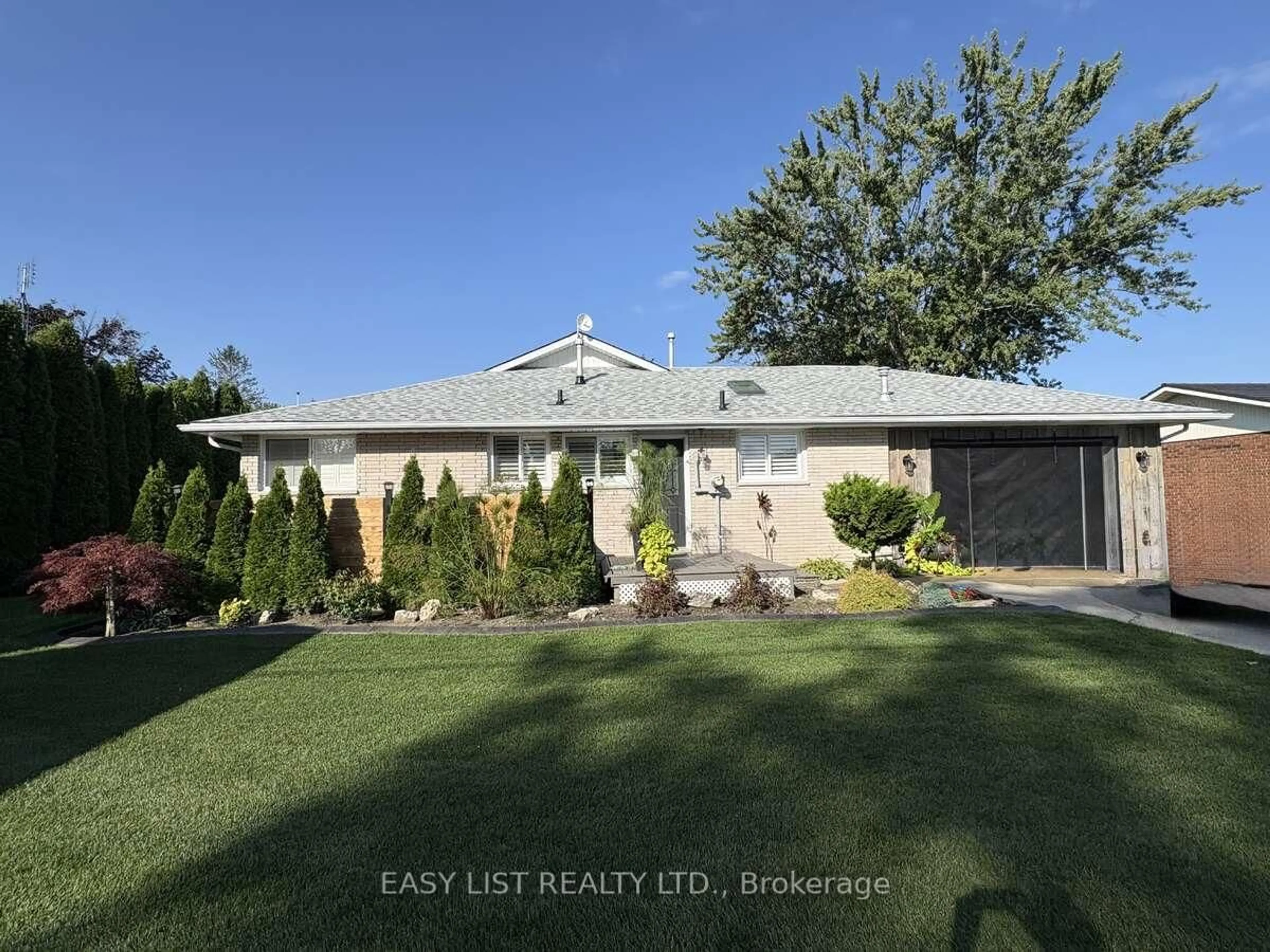 Unknown for 767 Reaume Dr, Lakeshore Ontario N0P 2L0