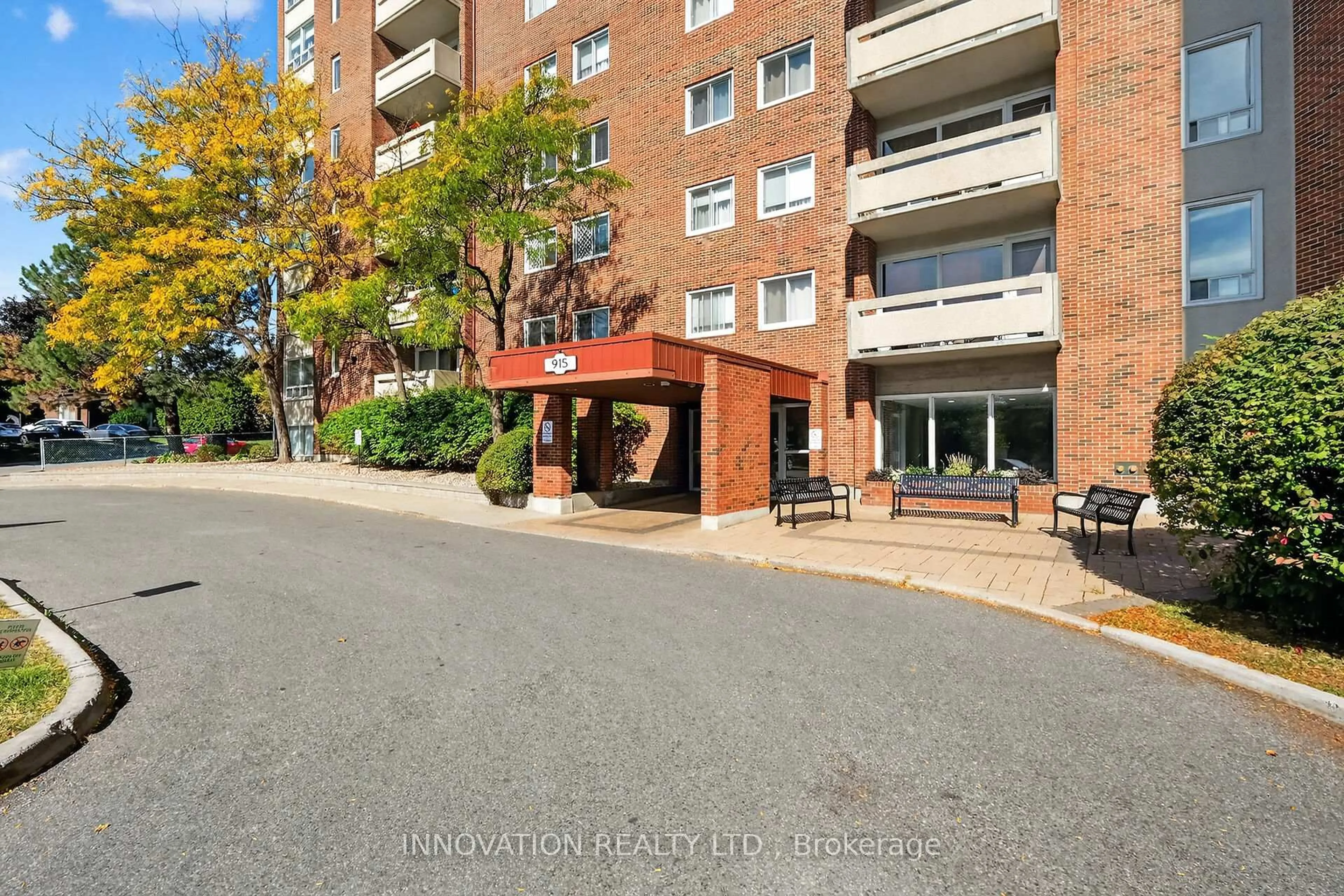 Patio, unknown for 915 Elmsmere Rd #1015, Ottawa Ontario K1J 8H8