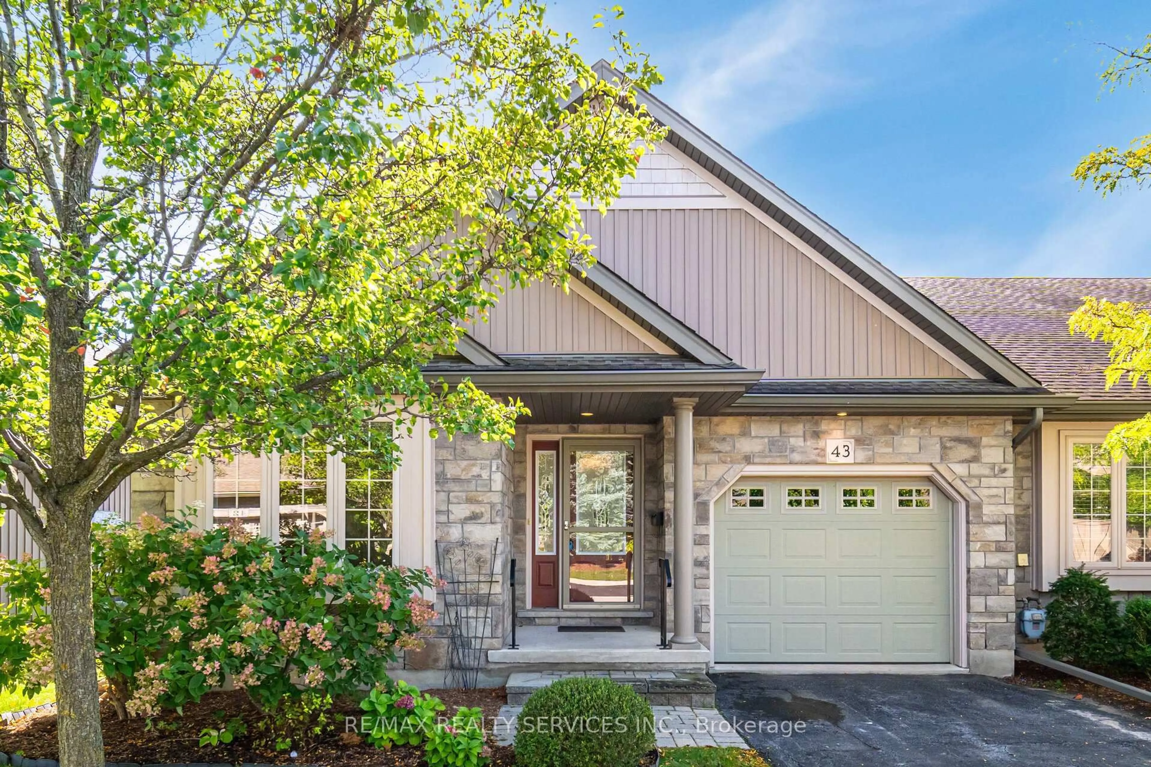 Home with brick exterior material, street for 43 Rose Glen Cres, Niagara-on-the-Lake Ontario L0S 1J0