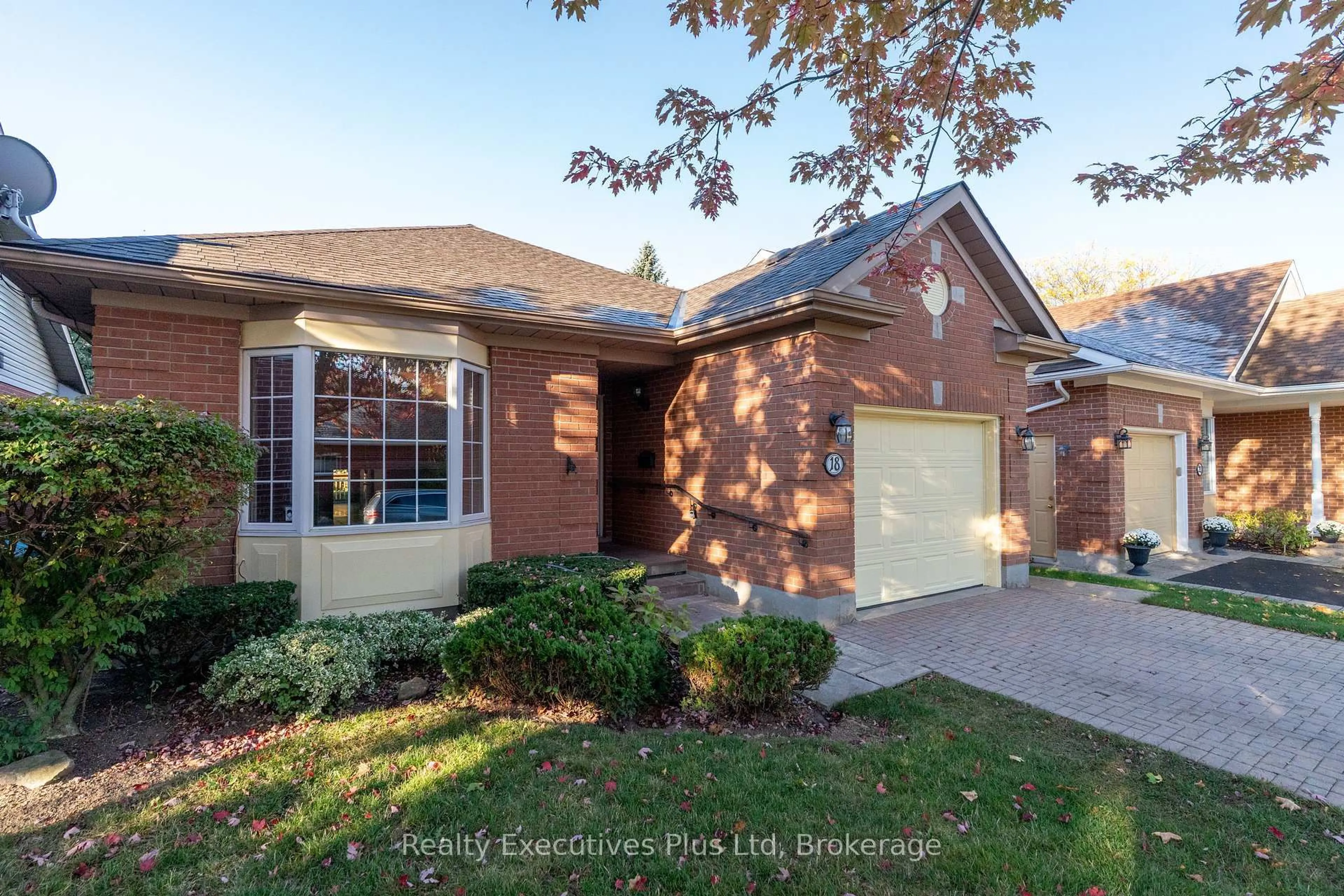 Home with brick exterior material, street for 18 Sprucehaven Crt, Guelph Ontario N1G 4X7