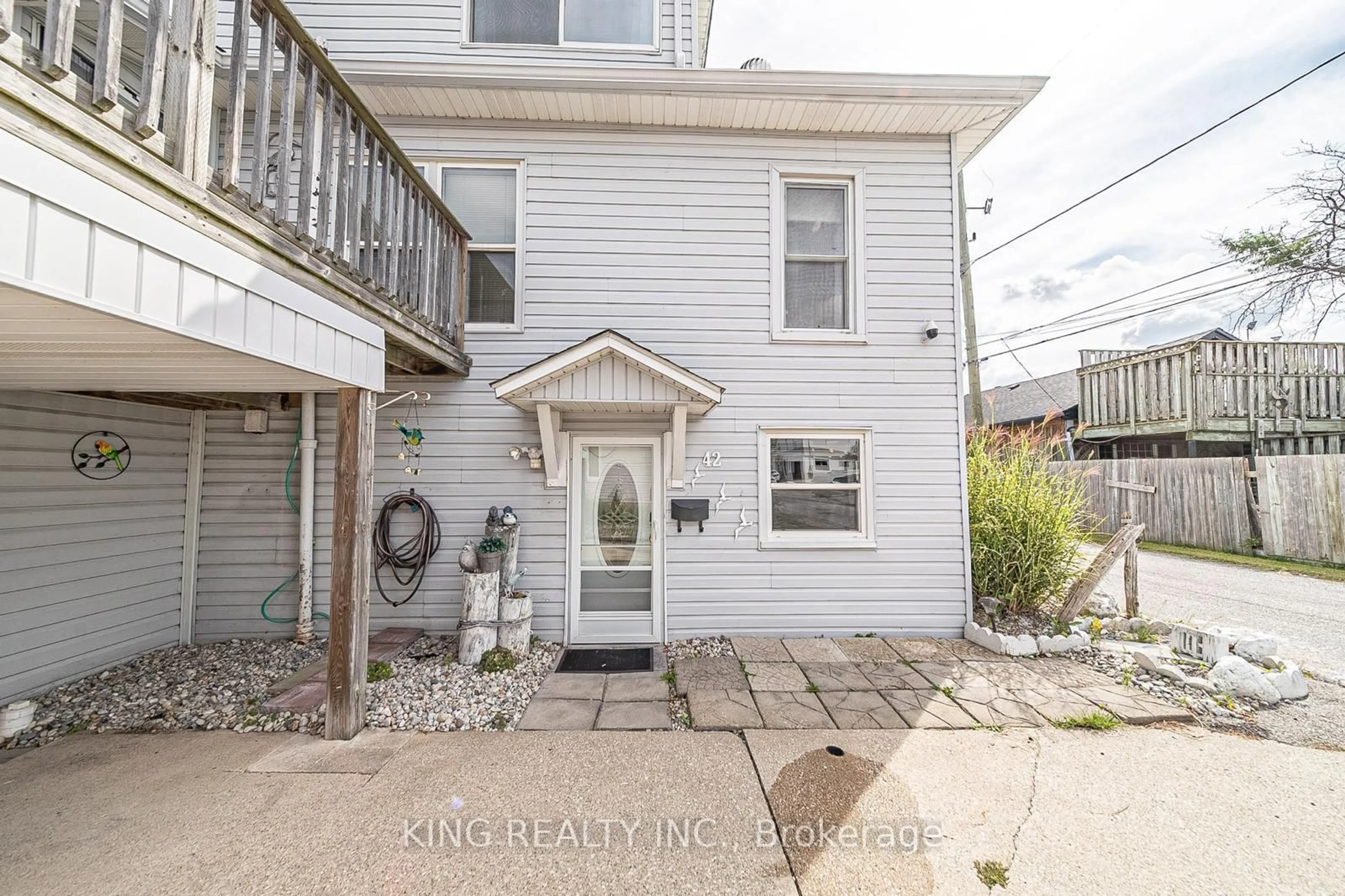 Unknown for 42 Wahneta Ave, LaSalle Ontario N9J 1T7