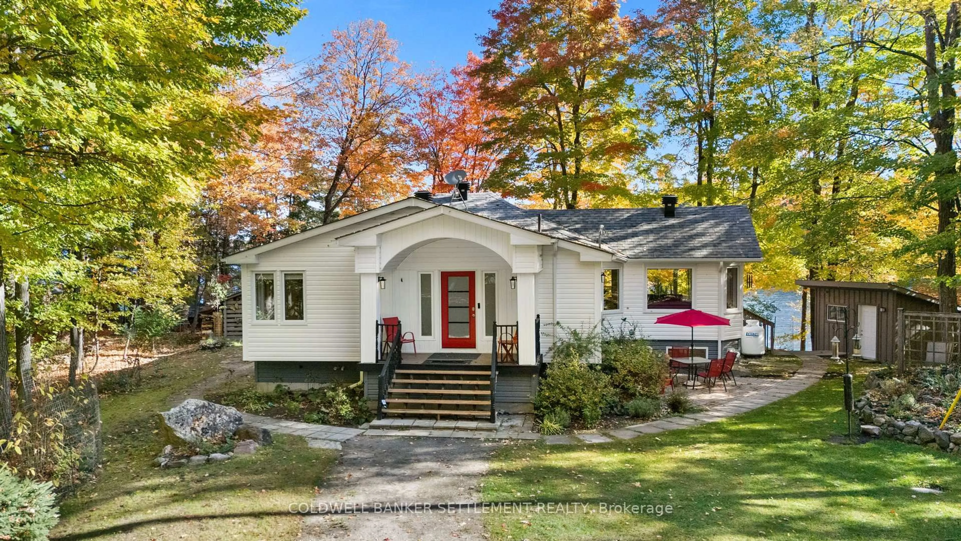 Home with vinyl exterior material, street for 248 Bishop's Way, Perth Ontario K7H 3C7