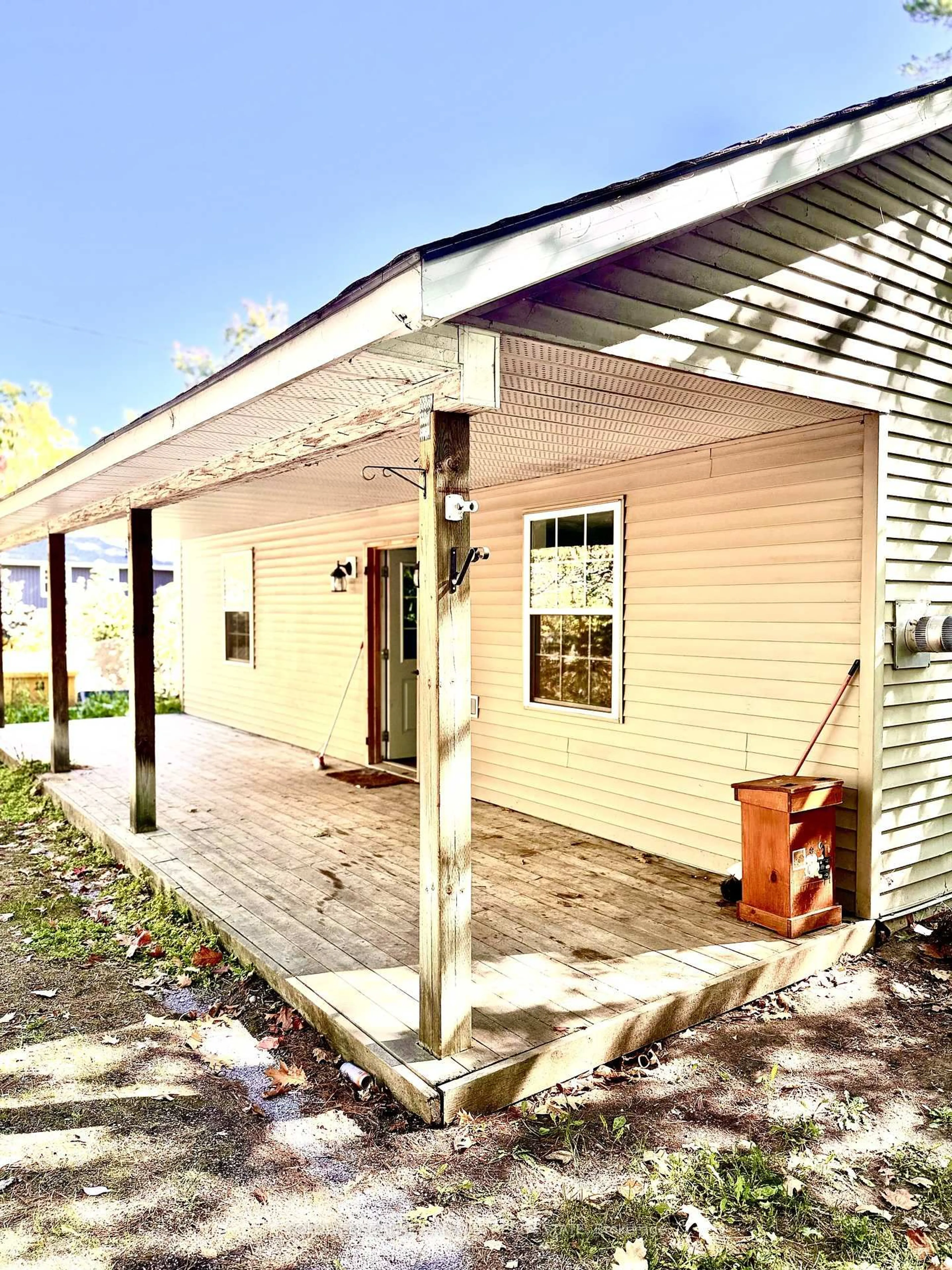 Unknown for 2 Oakwood Dr, Kawartha Lakes Ontario K0M 1N0