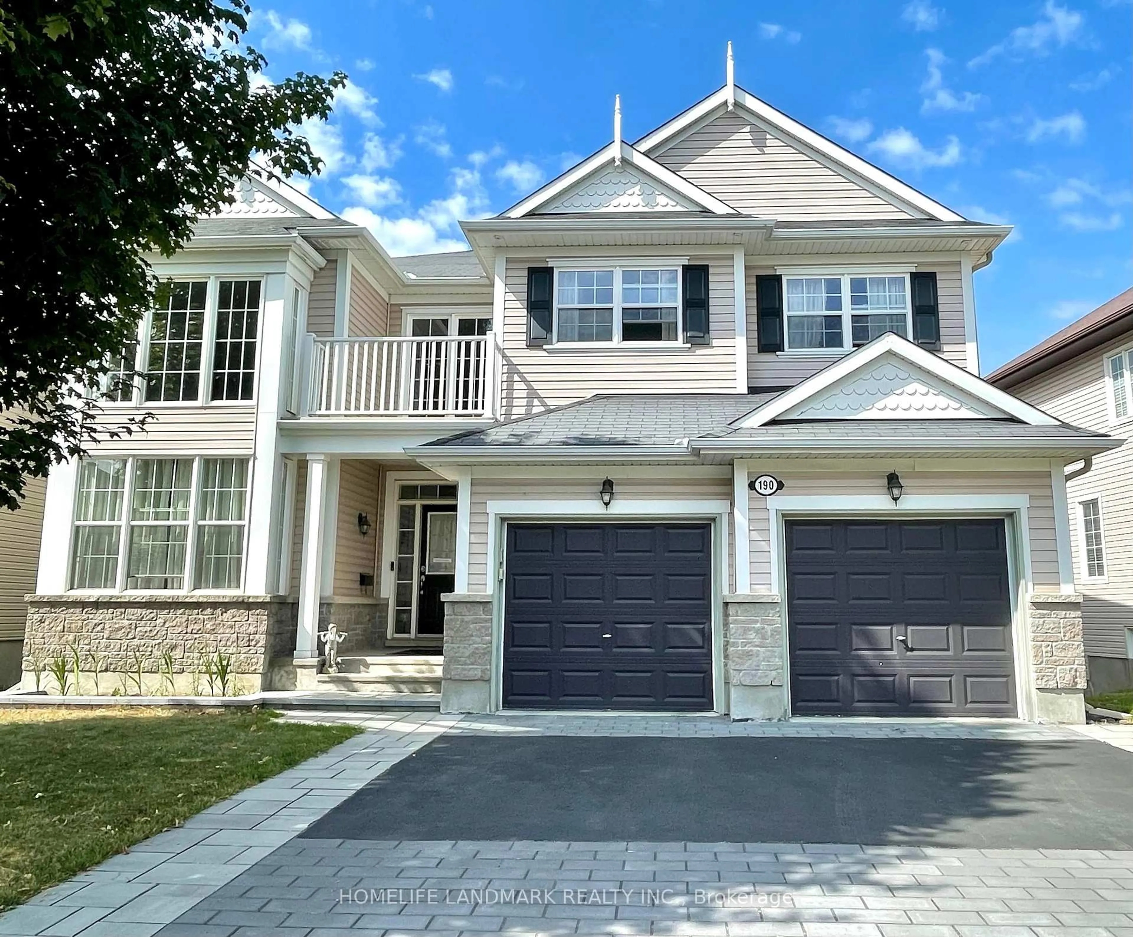 Home with vinyl exterior material, street for 190 Ingersoll Cres, Kanata Ontario K2T 0C8