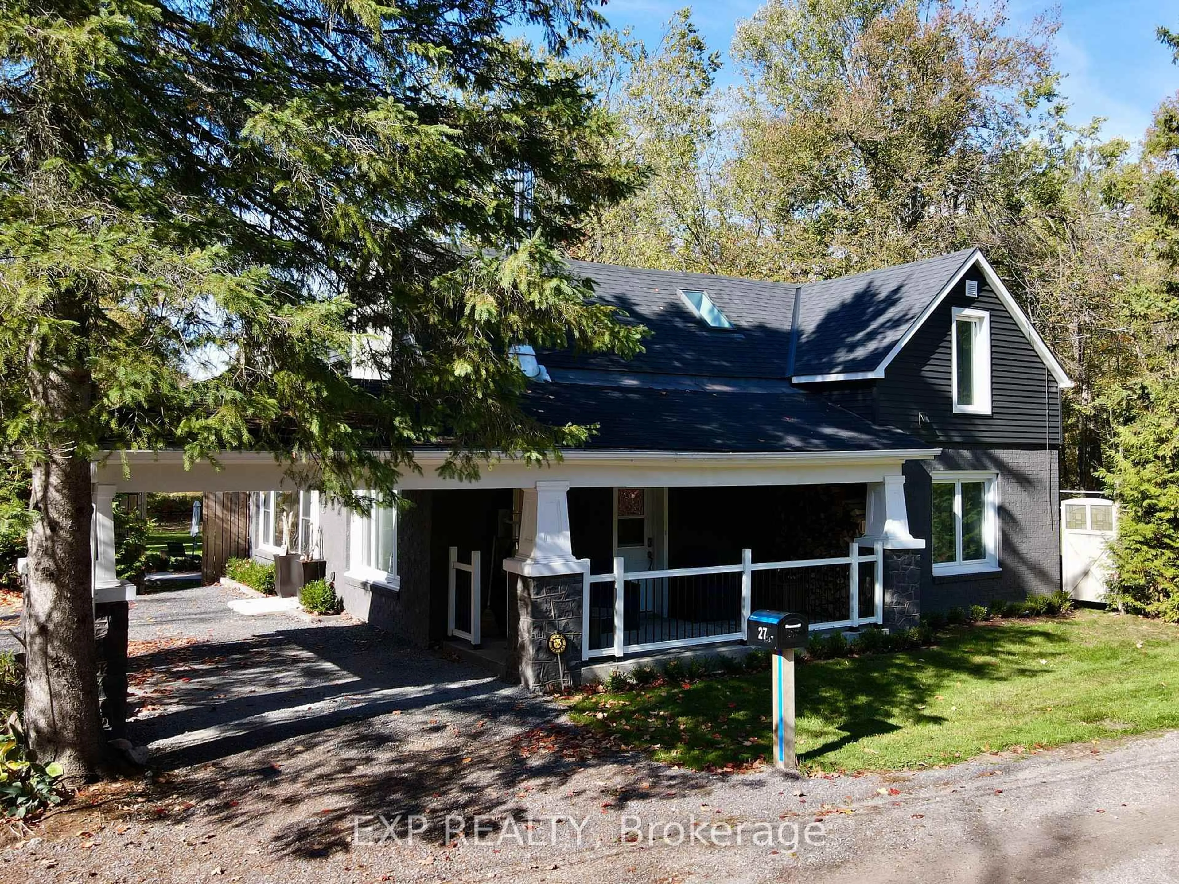 A pic from outside/outdoor area/front of a property/back of a property/a pic from drone, street for 27 Lost Channel Crt, Thomasburg Ontario K0K 3H0