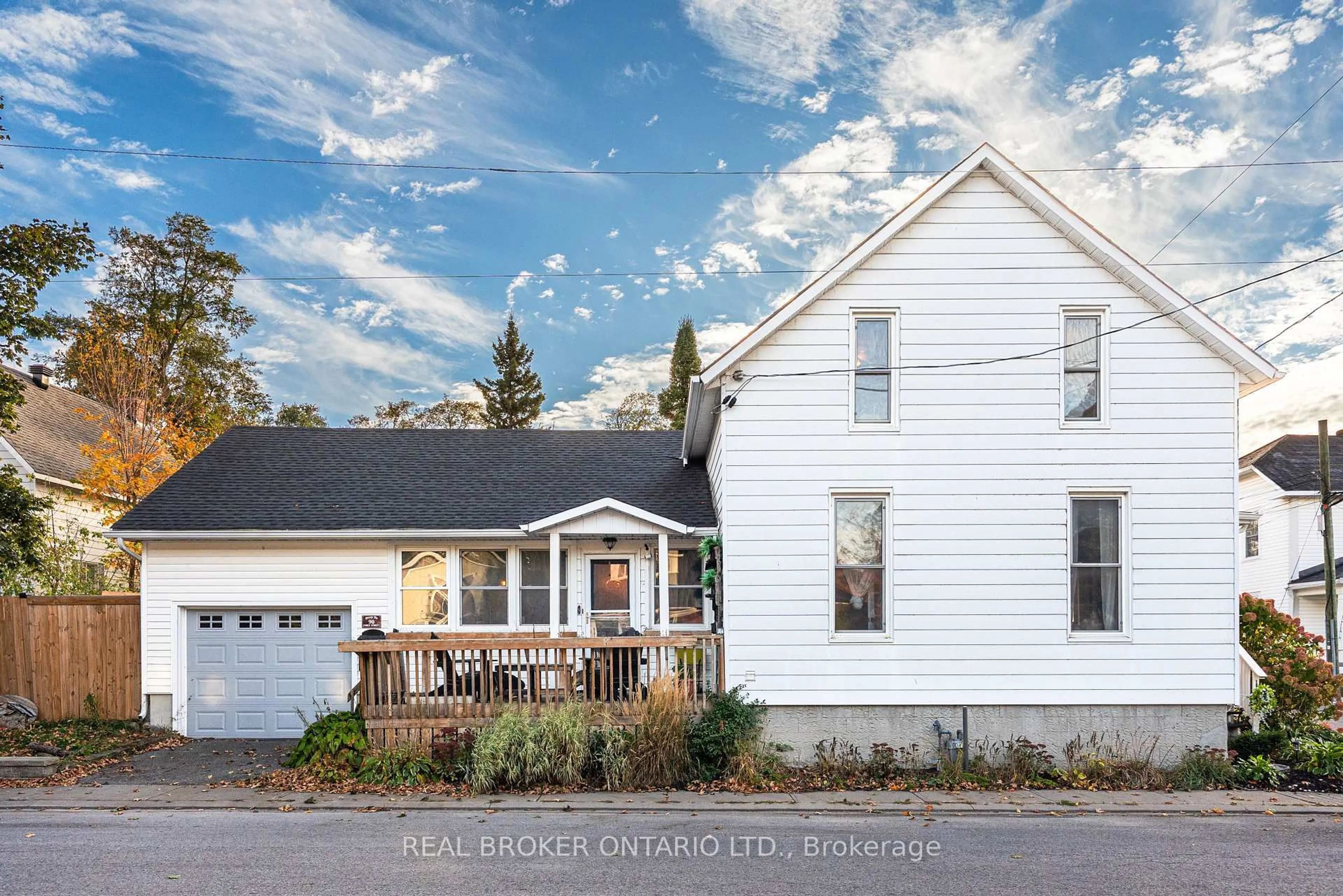 Home with vinyl exterior material, street for 90 Emily St, Carleton Place Ontario K7C 1S9