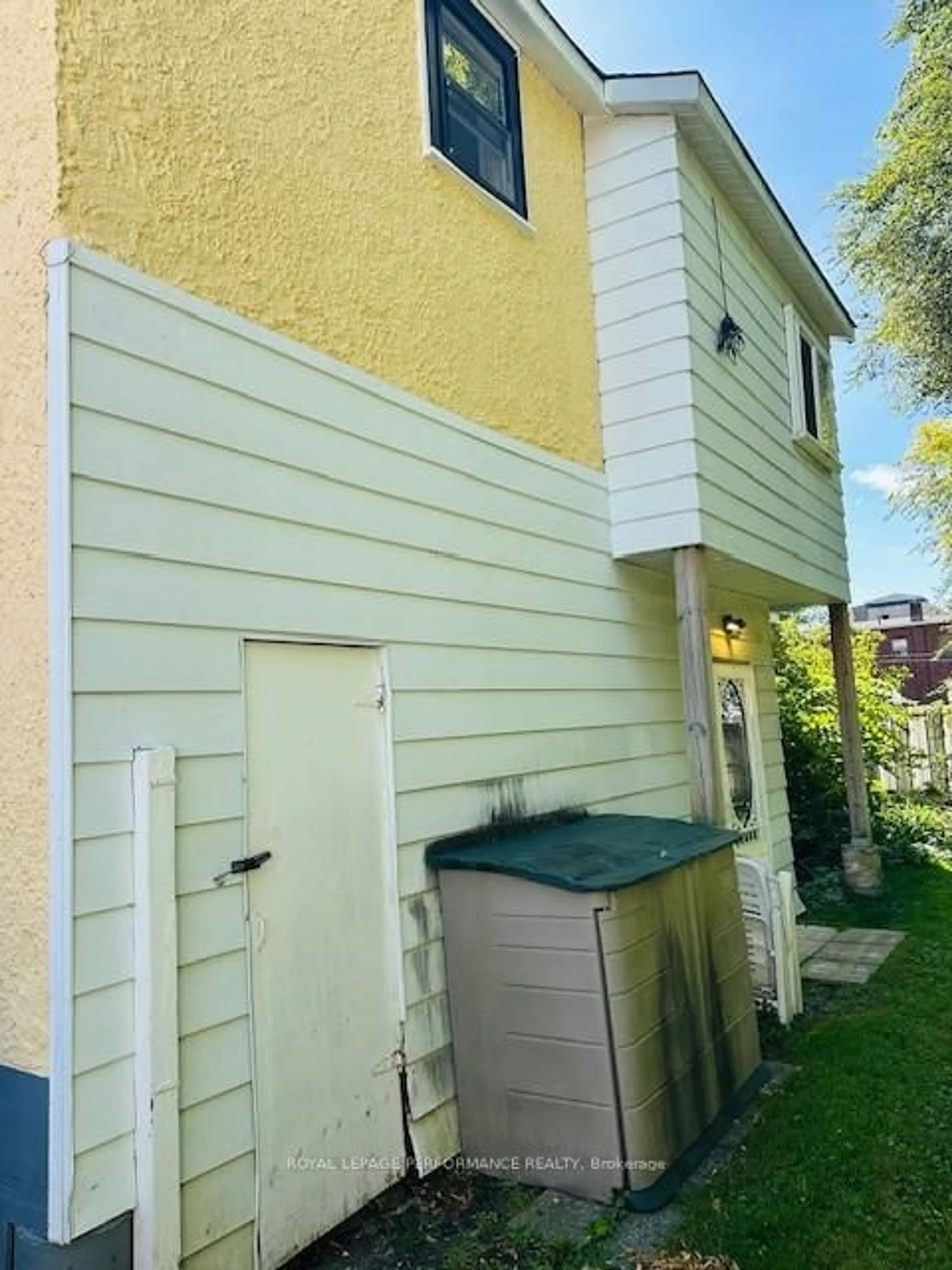 Home with vinyl exterior material, street for 31-35 Fourth St, Cornwall Ontario K6H 2H7
