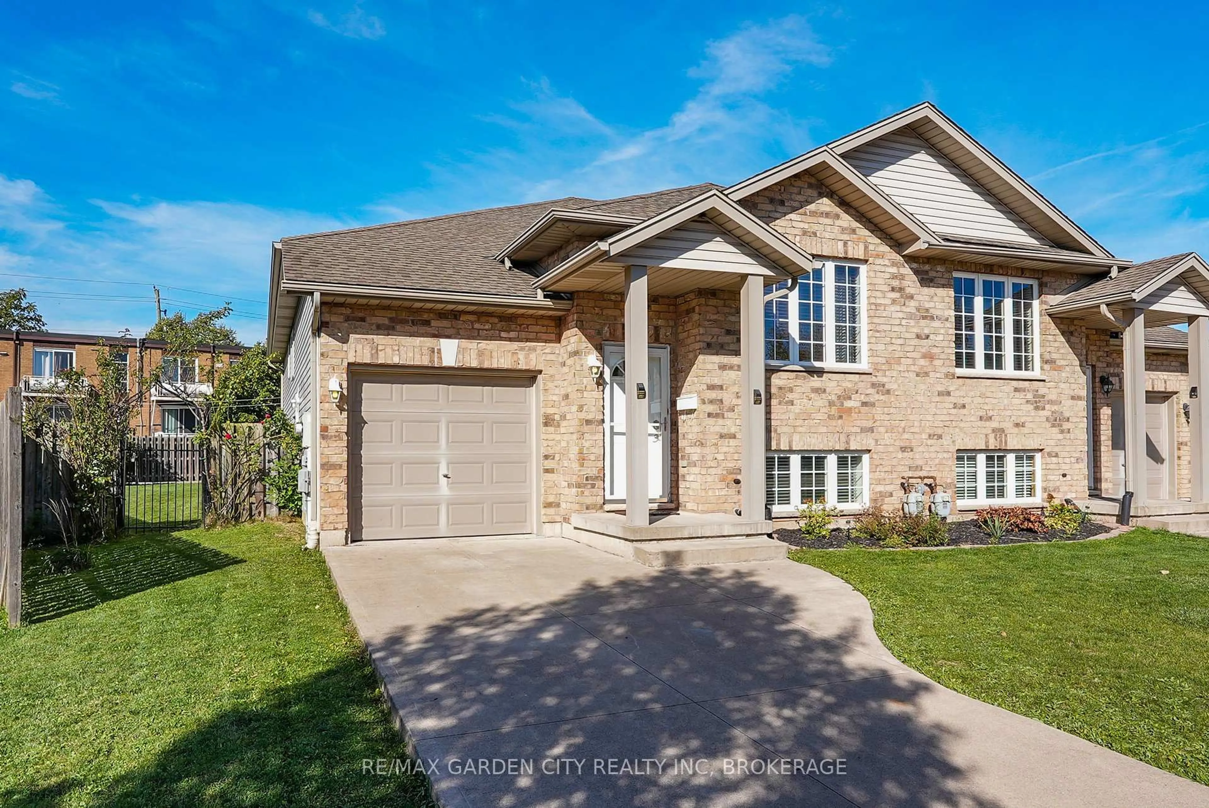 Home with brick exterior material, street for 51 Nathalie Crt, Welland Ontario L3B 6H7