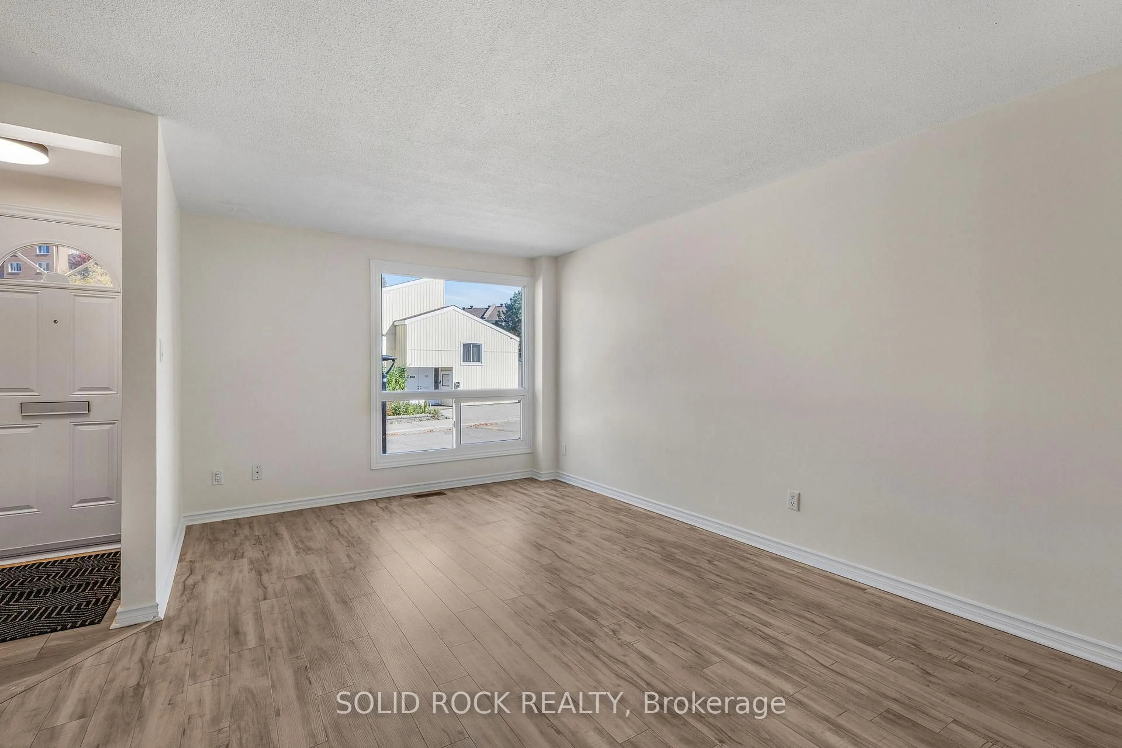 A pic of a room for 1394 Lassiter Terr, Ottawa Ontario K1J 8N3