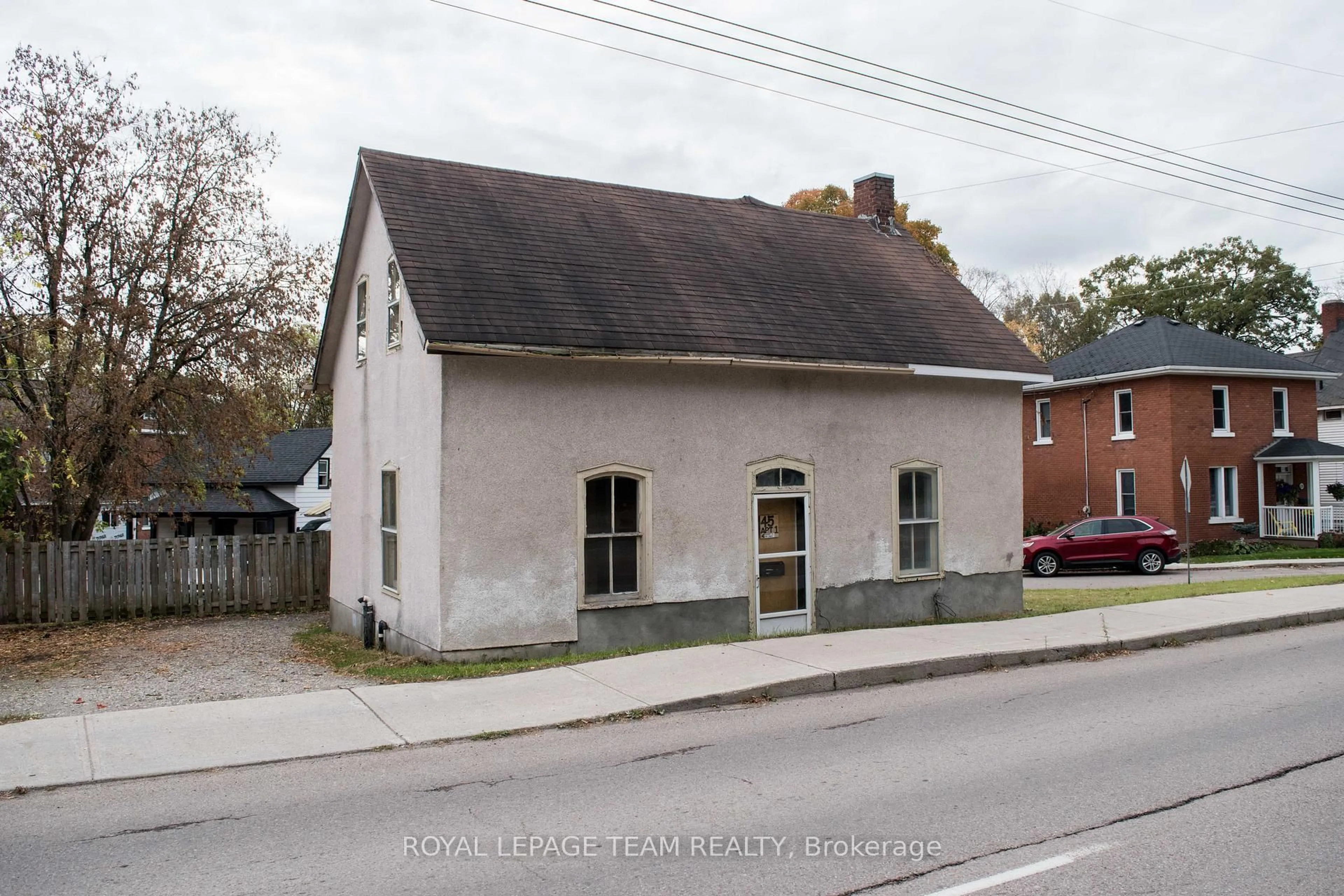 A pic from outside/outdoor area/front of a property/back of a property/a pic from drone, street for 45 Coumbes St, Renfrew Ontario K7V 2R5