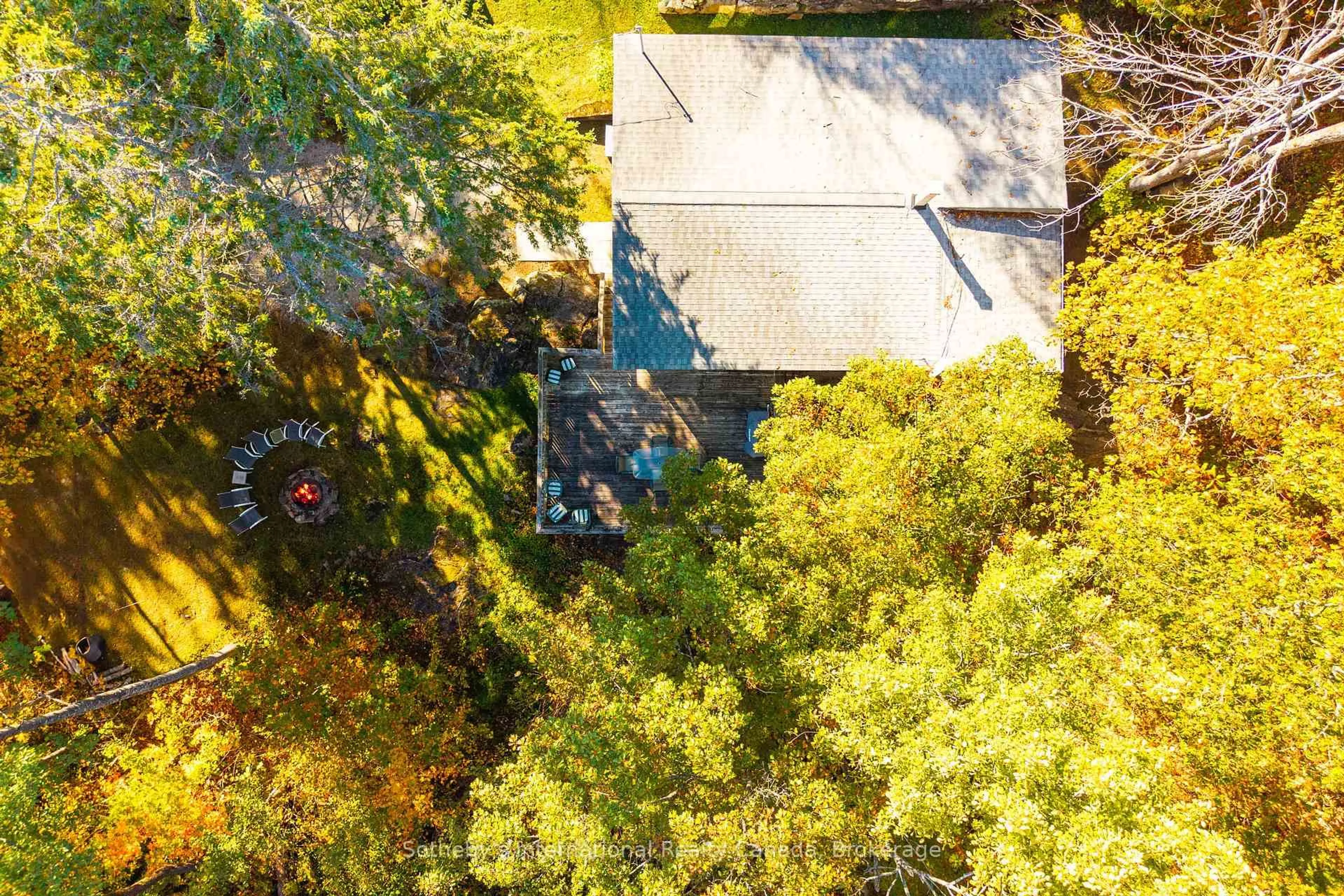 A pic from outside/outdoor area/front of a property/back of a property/a pic from drone, forest/trees view for 1161 North Kahshe Lake Rd, Gravenhurst Ontario P0E 1G0