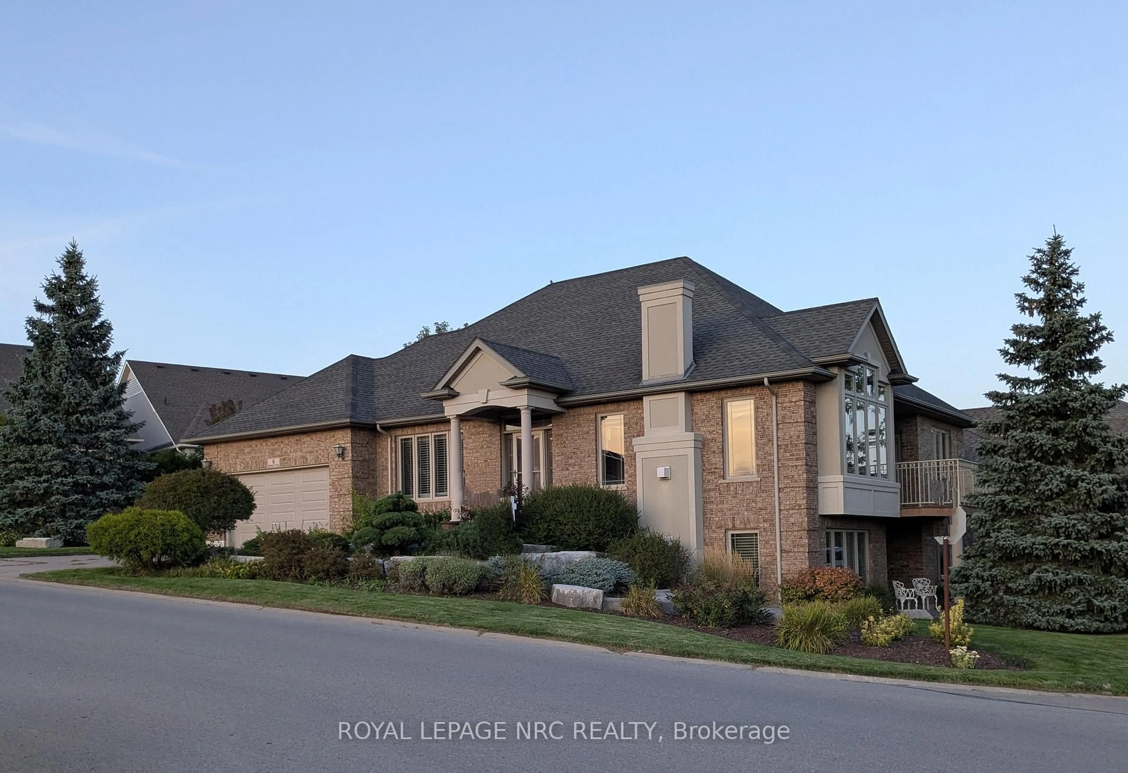 Home with brick exterior material, unknown for 6 Muirfield Tr, Welland Ontario L3B 6G7