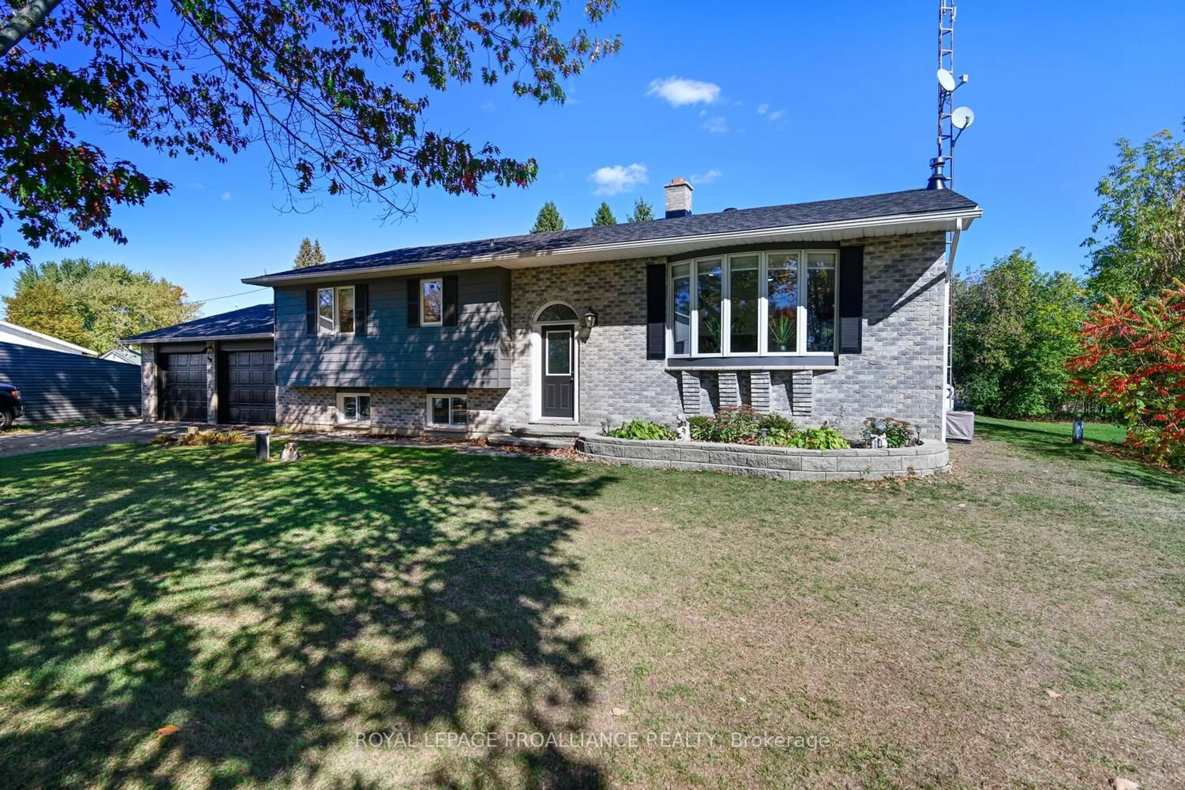 Home with brick exterior material, street for 2597 North Campbell Rd, Augusta Ontario K0E 1T0