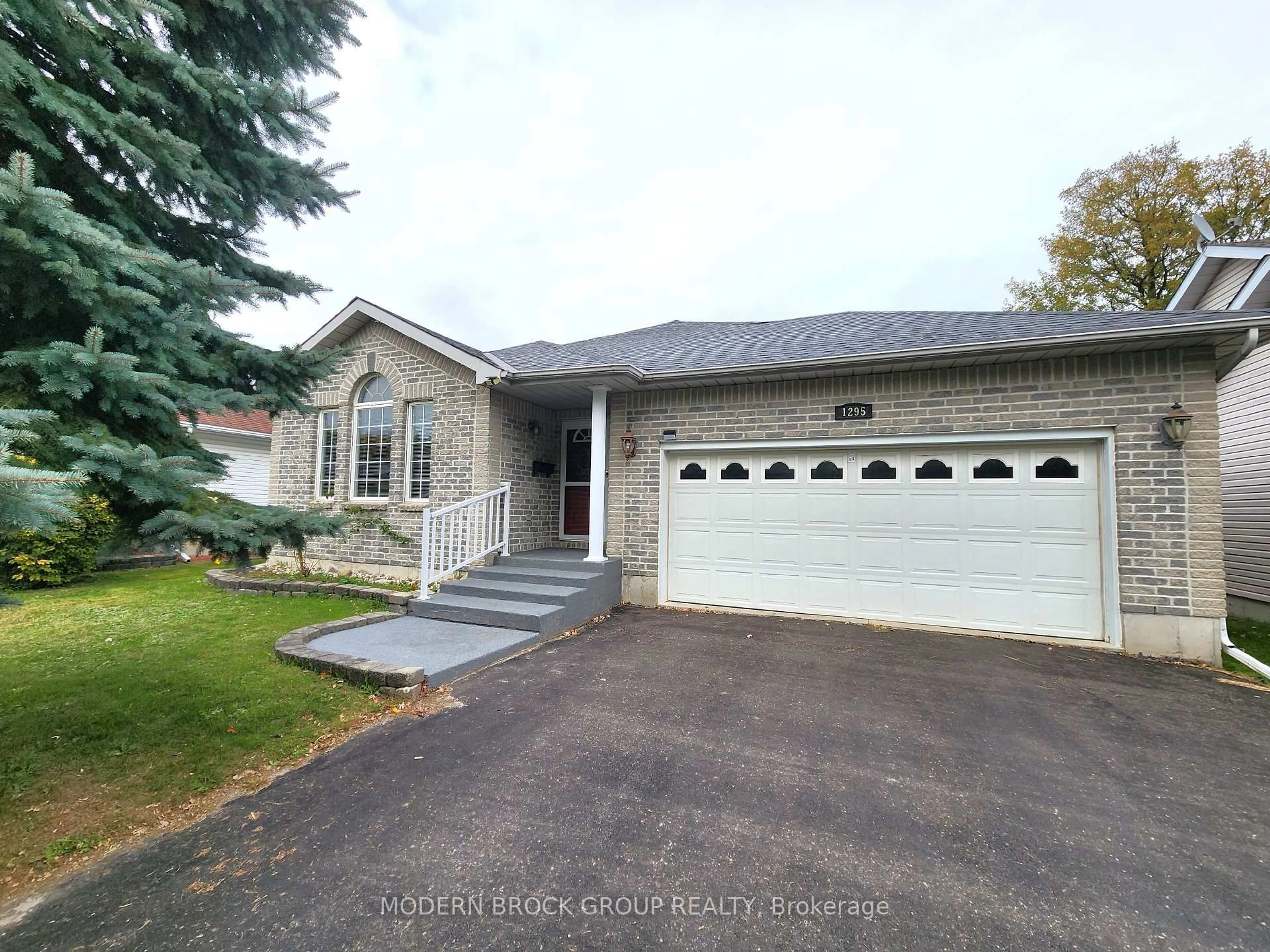 Unknown for 1295 Cuthbertson Ave, Brockville Ontario K6V 6Y2