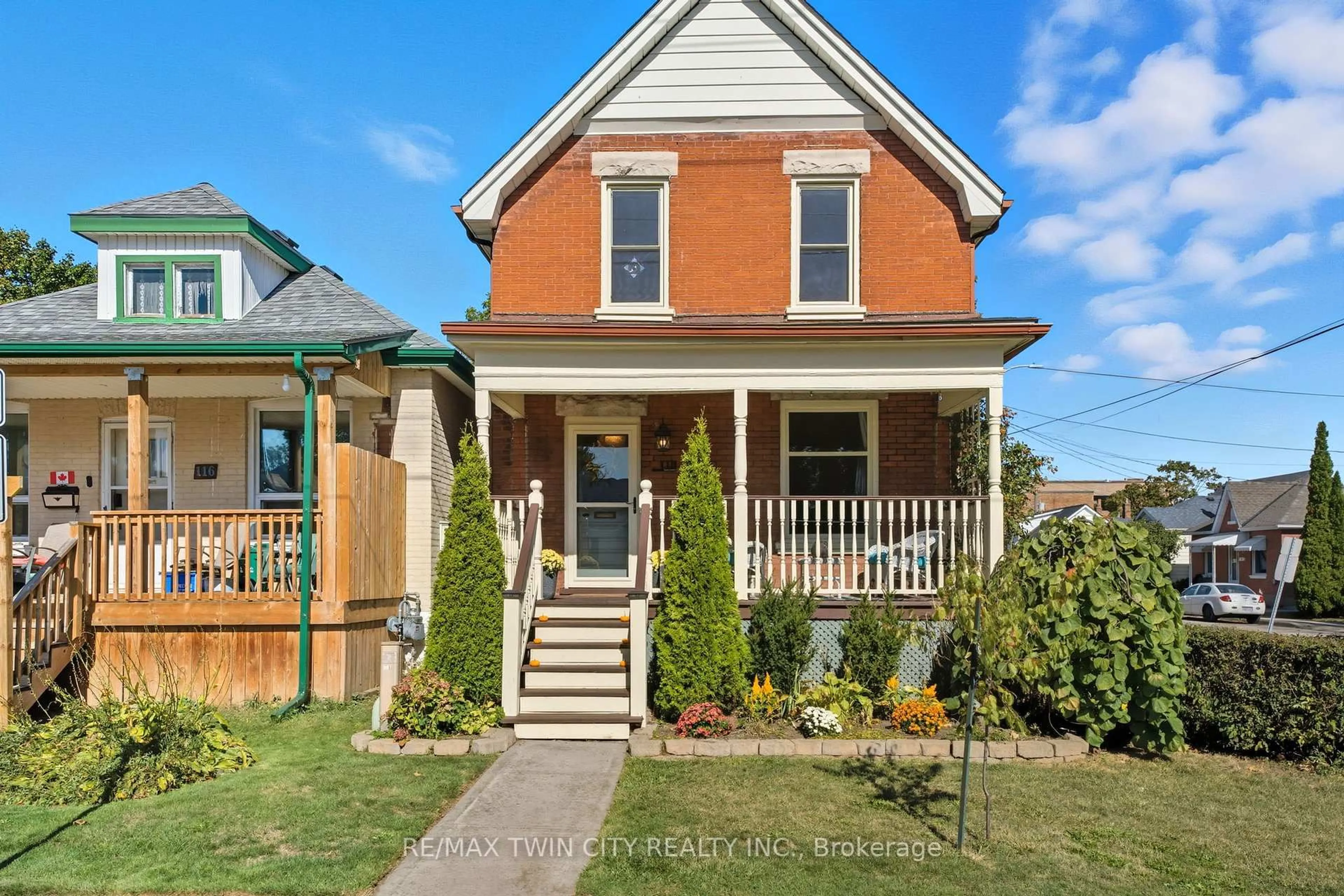 Home with brick exterior material, street for 118 Mary St, Brantford Ontario N3S 3B7