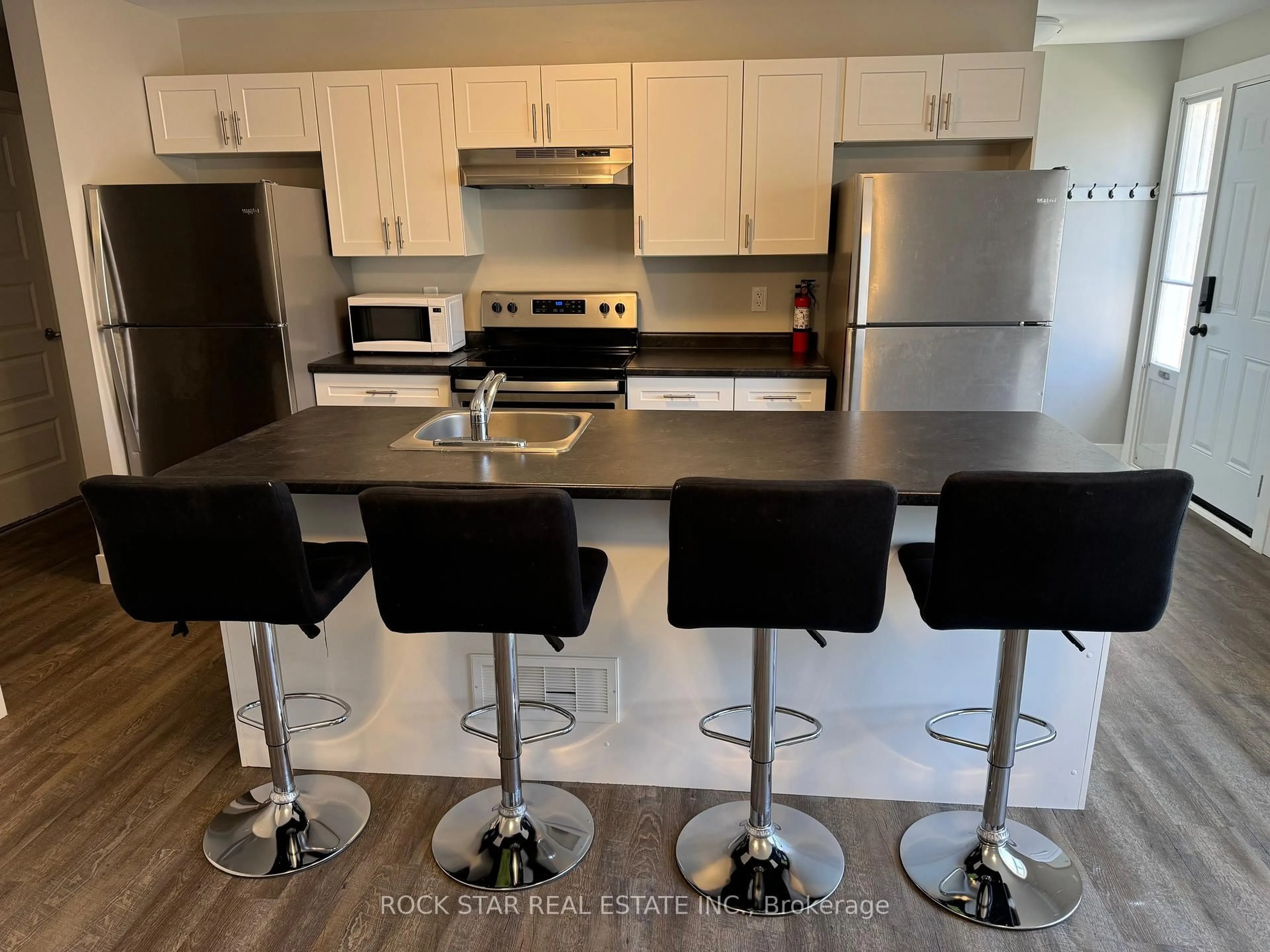 Open concept kitchen, unknown for 20 Oxford St, London North Ontario N6H 1P9