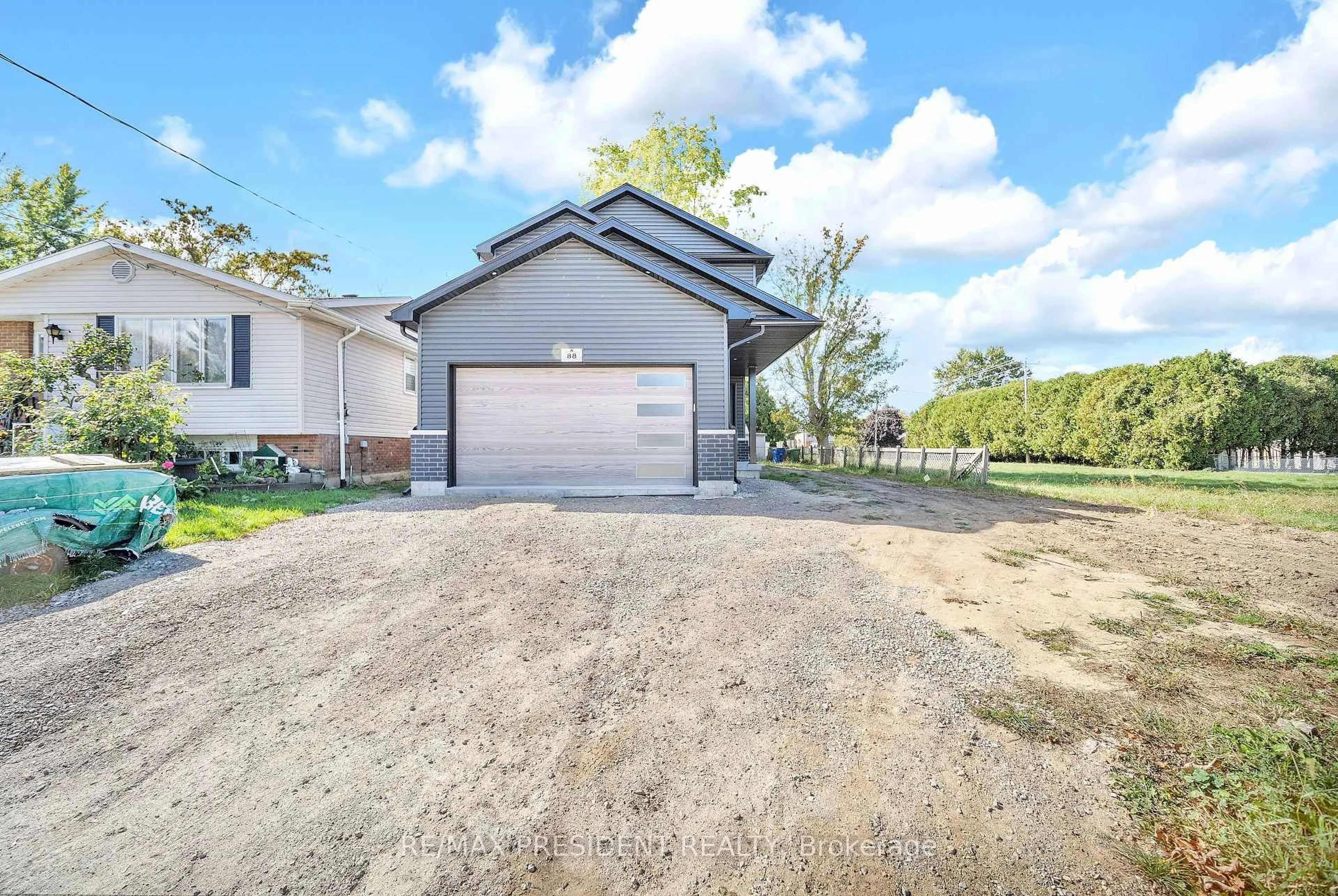 A pic from outside/outdoor area/front of a property/back of a property/a pic from drone, street for 88 O'Neil St, Chatham-Kent Ontario N7M 3A3
