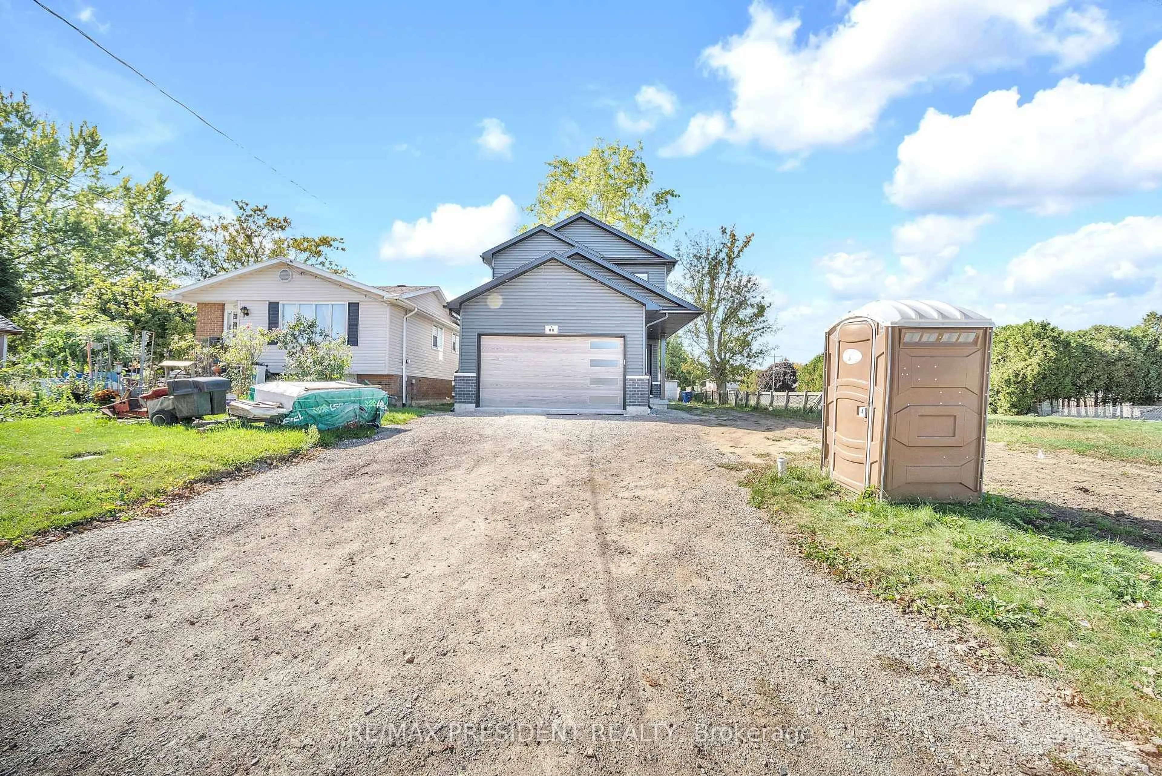 A pic from outside/outdoor area/front of a property/back of a property/a pic from drone, street for 88 O'Neil St, Chatham-Kent Ontario N7M 3A3