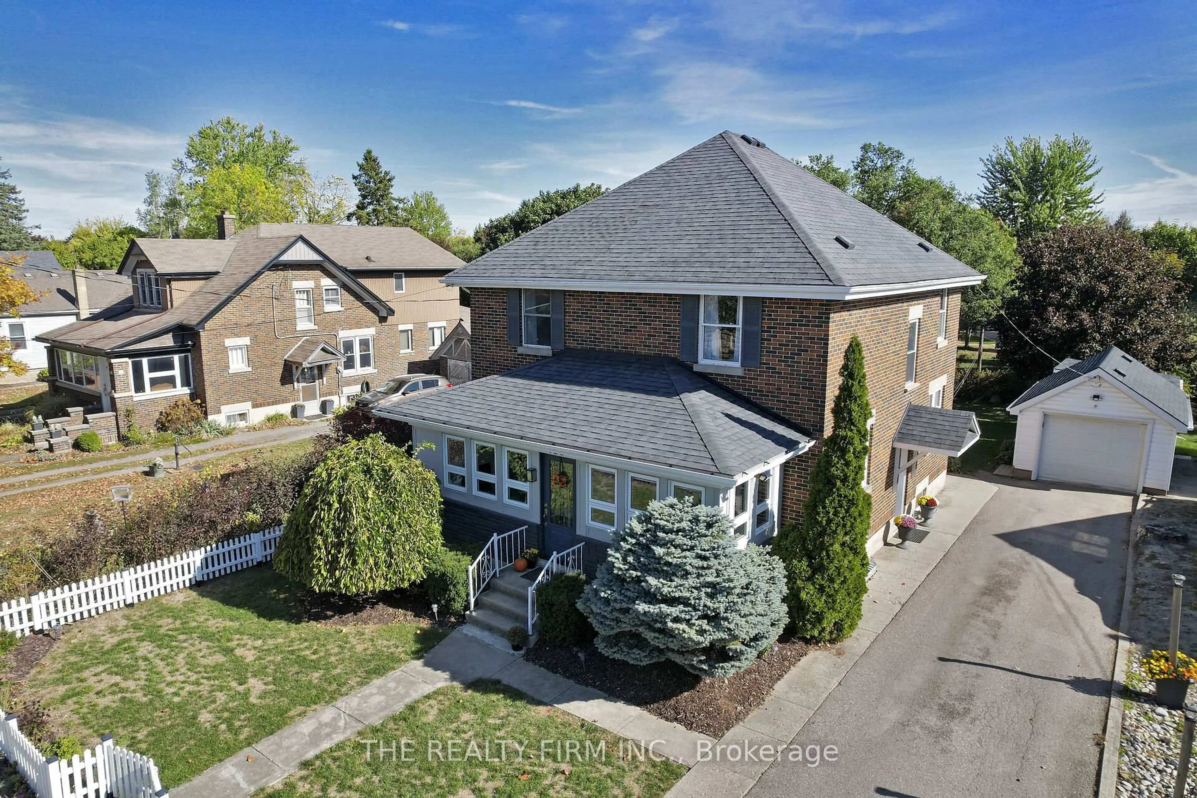 A pic from outside/outdoor area/front of a property/back of a property/a pic from drone, street for 120 Mill St, Middlesex Centre Ontario N0M 2A0