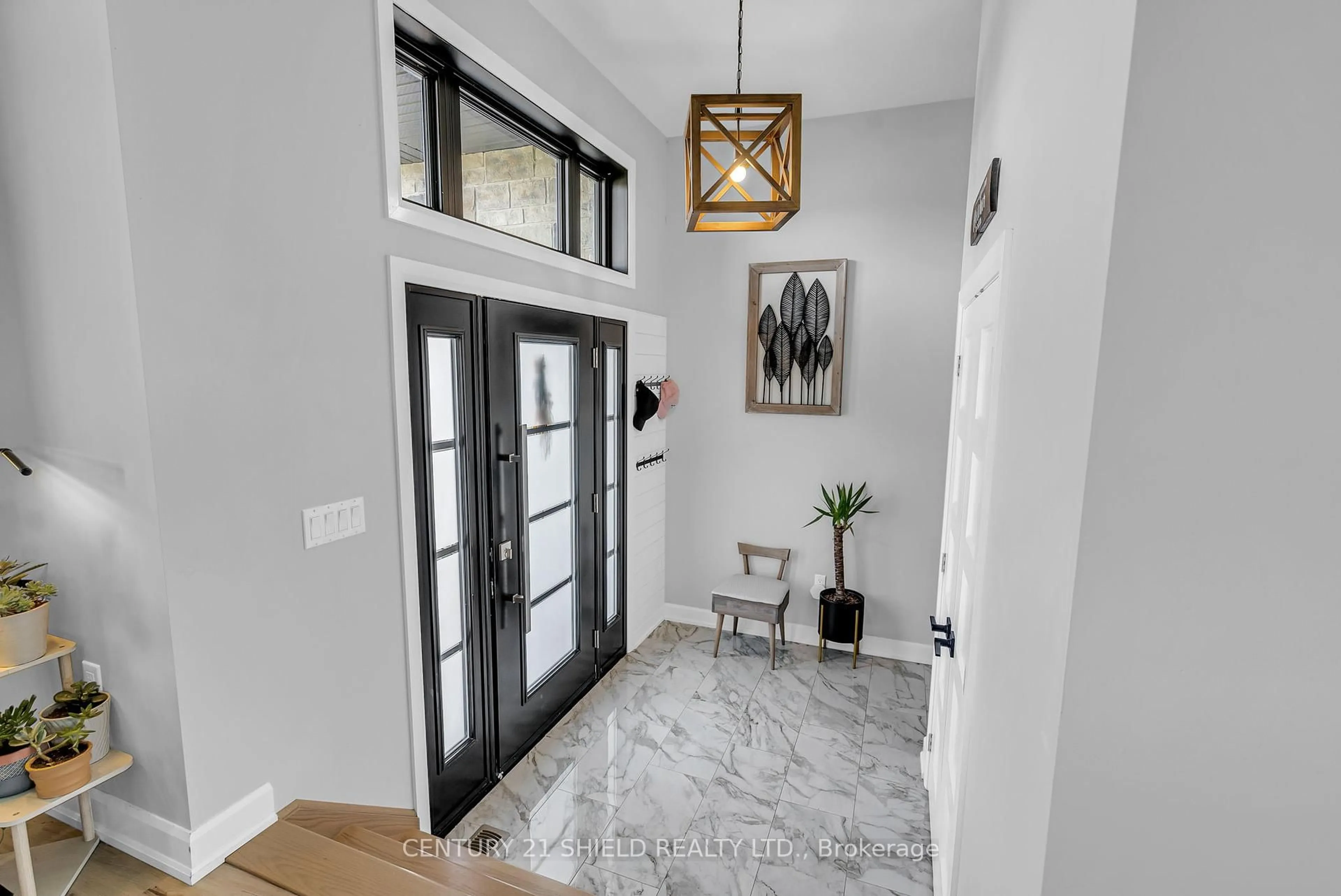 Indoor entryway for 71 Dale St, South Stormont Ontario K0C 1M0