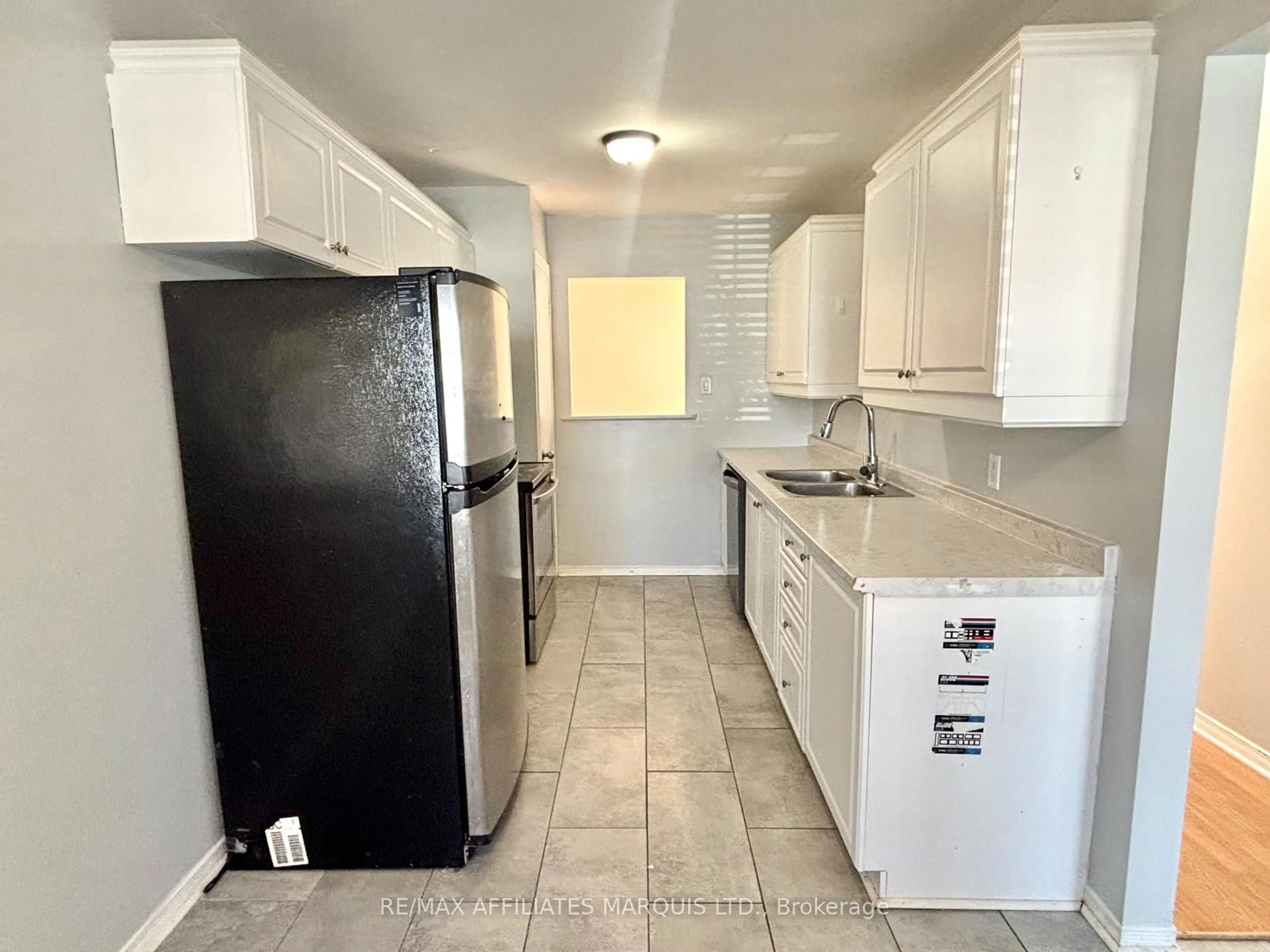 Standard kitchen, unknown for 111 Jobin Ave, Cornwall Ontario K6J 3K9