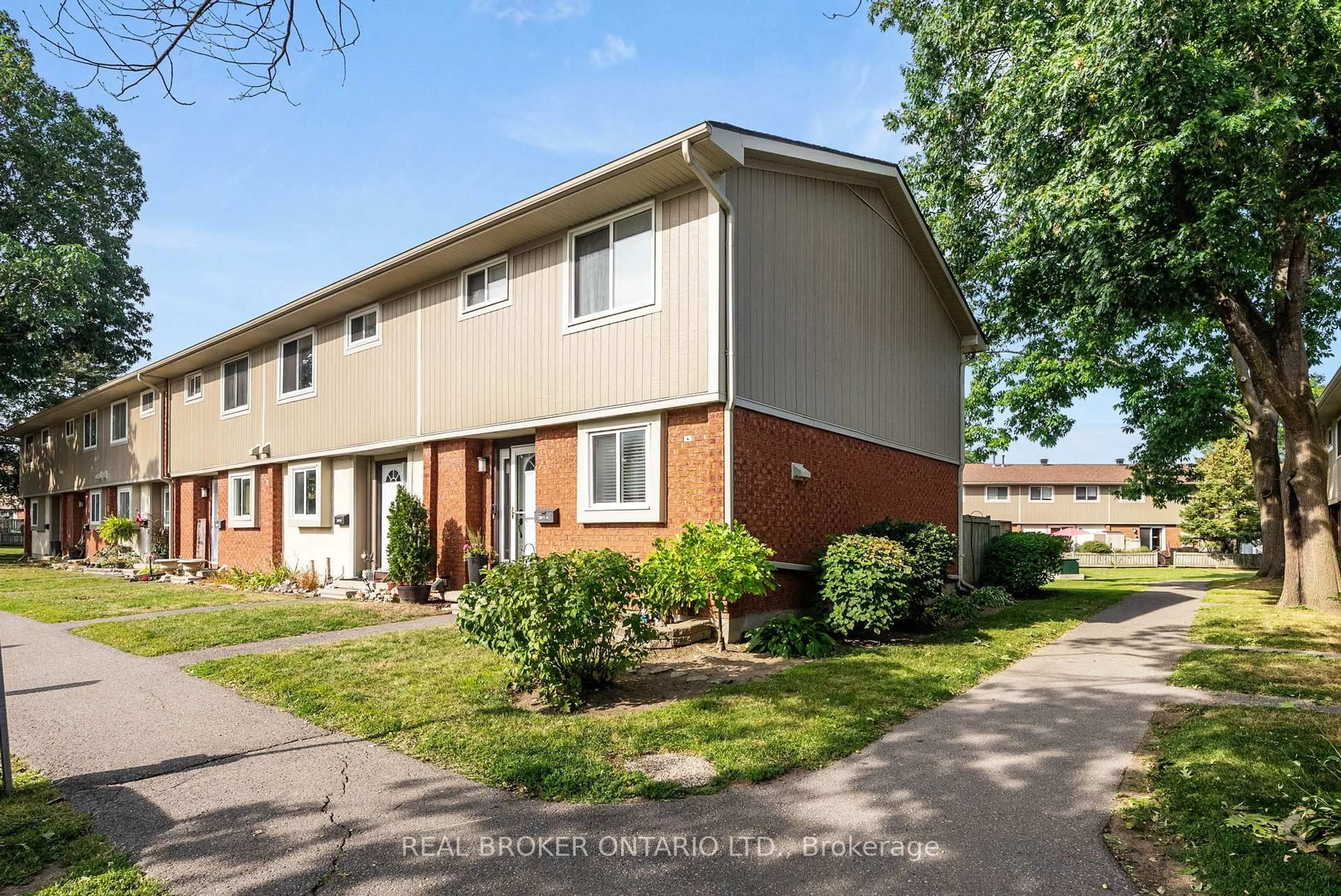 Unknown for 3911 Old Richmond Rd #A, Ottawa Ontario K2H 8T9