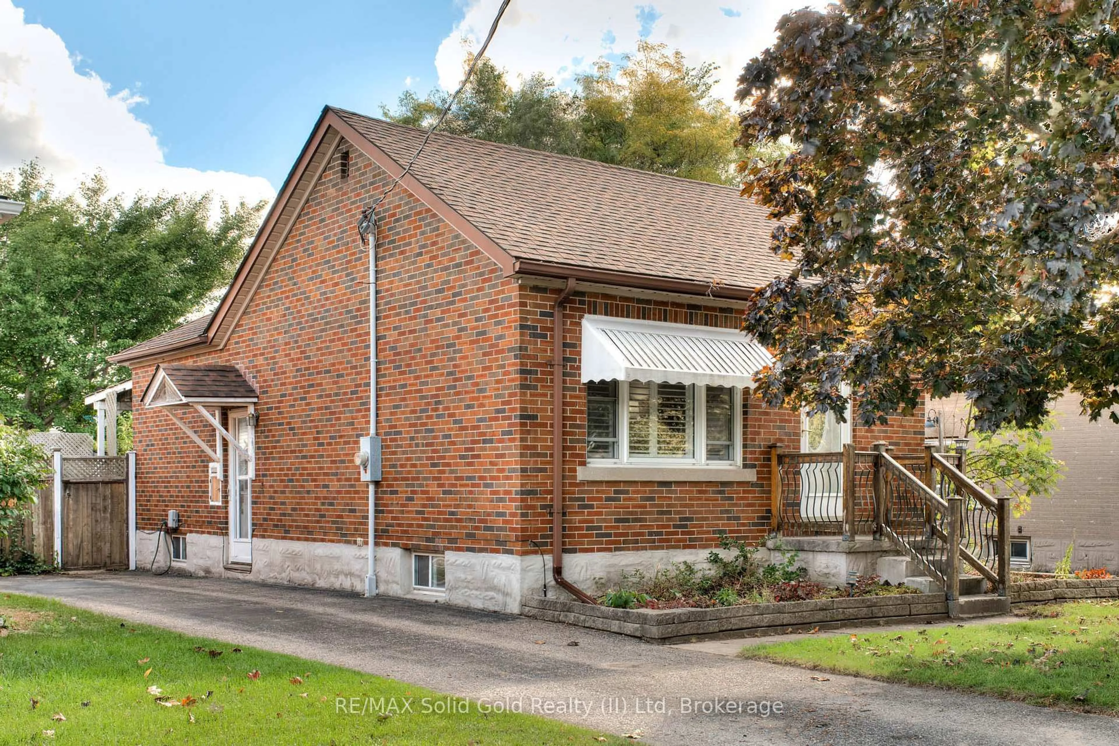 Home with brick exterior material, street for 42 Boehmer St, Kitchener Ontario N2H 4N3