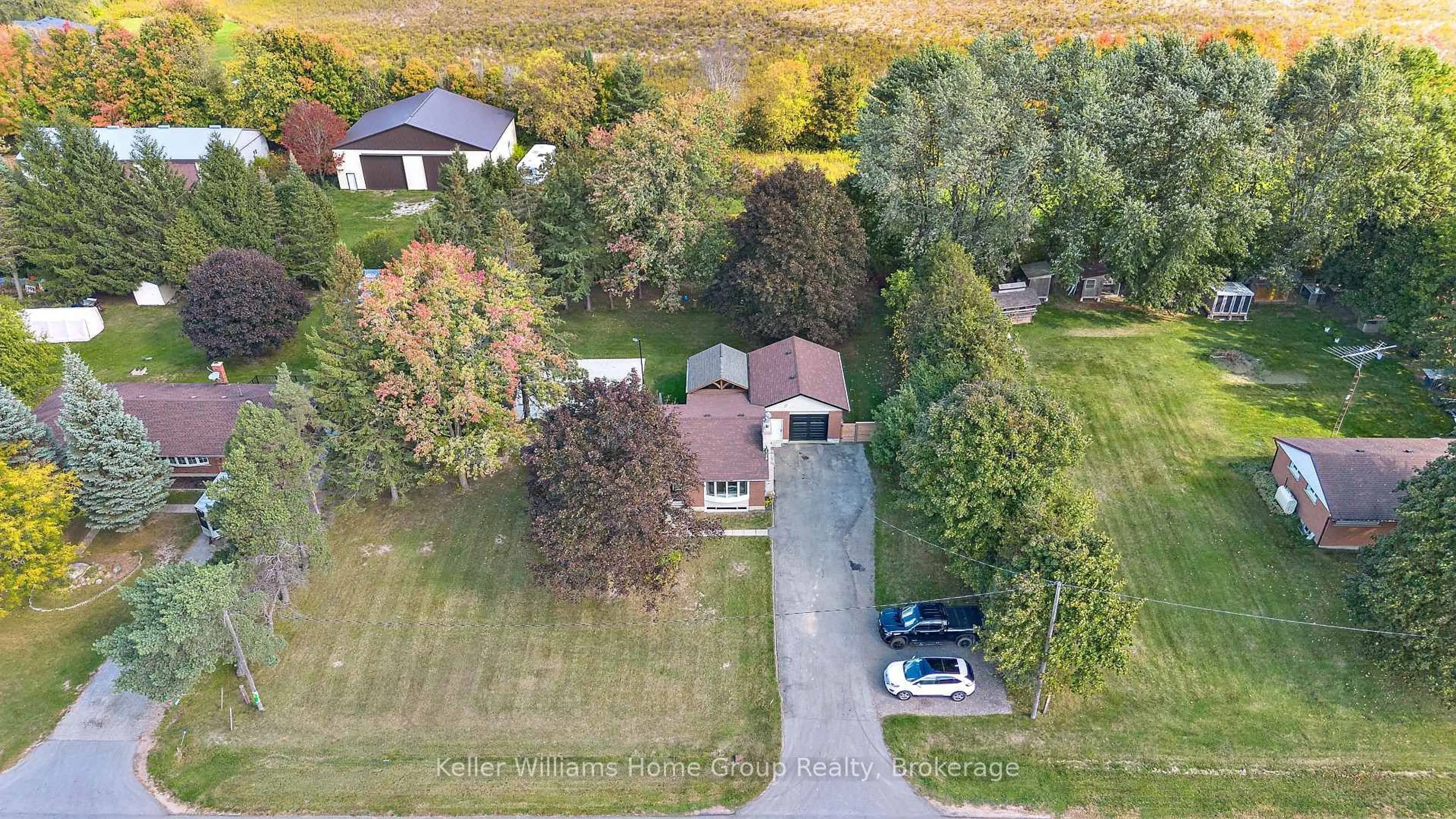 A pic from outside/outdoor area/front of a property/back of a property/a pic from drone, street for 5863 Wellington Road 7 Rd, Guelph/Eramosa Ontario N1H 6J2