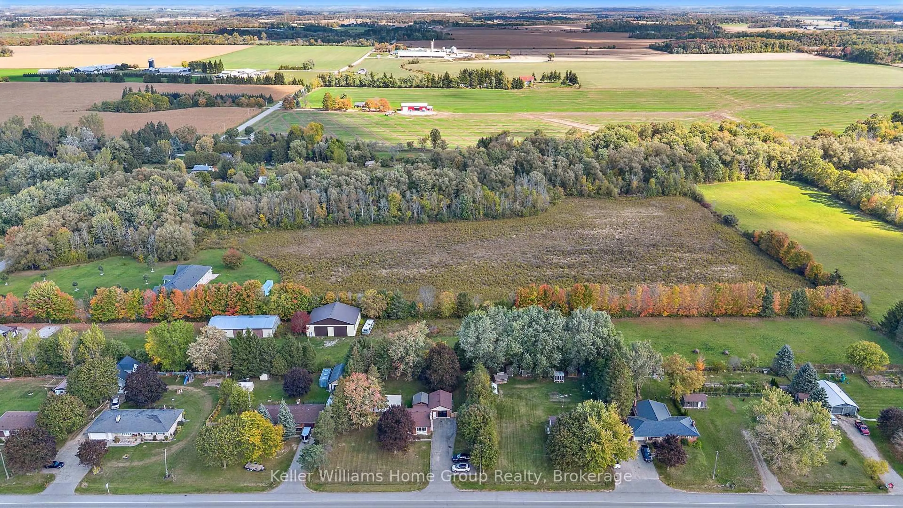 A pic from outside/outdoor area/front of a property/back of a property/a pic from drone, unknown for 5863 Wellington Road 7 Rd, Guelph/Eramosa Ontario N1H 6J2