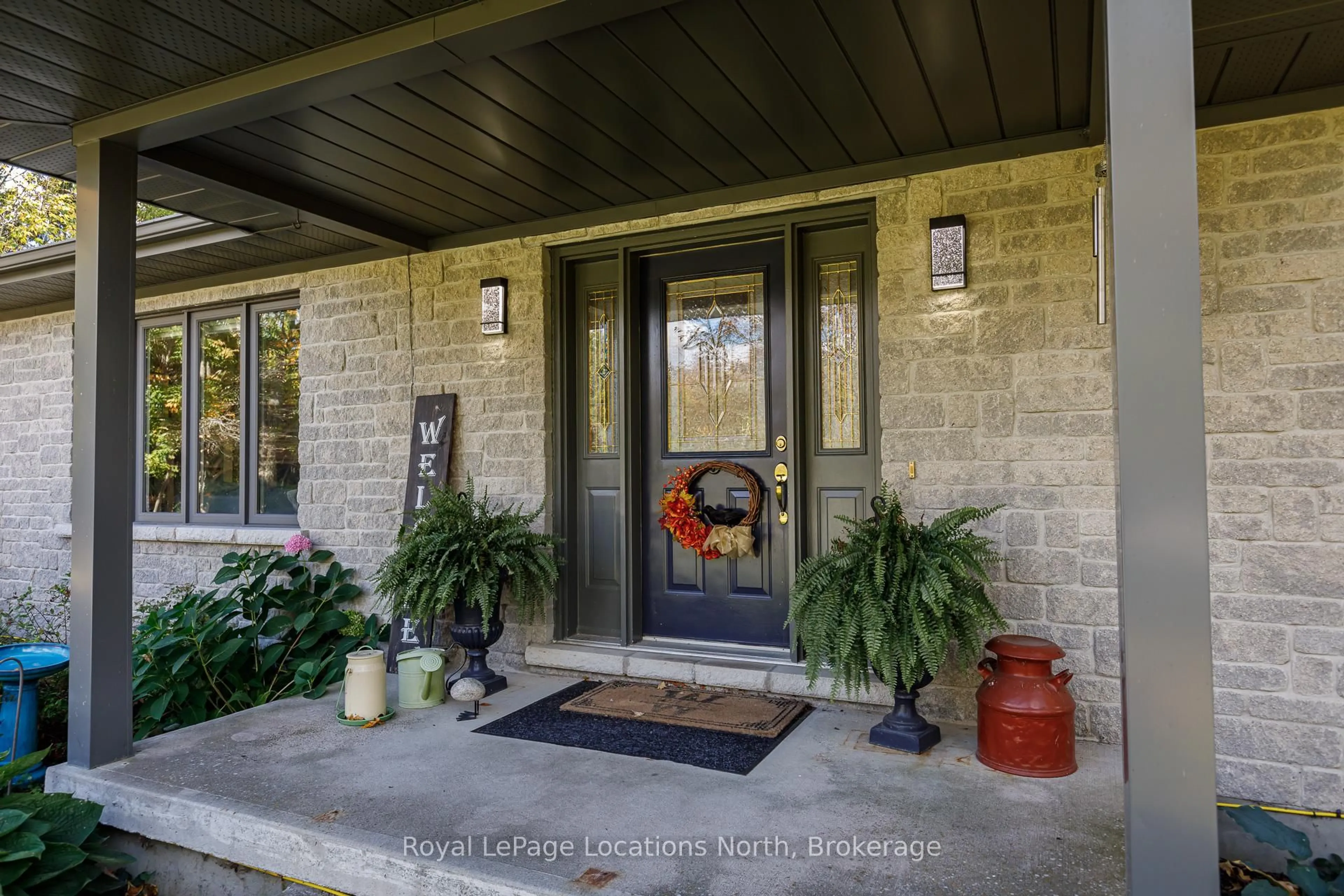 Indoor entryway for 103478 Grey 18 Rd, Meaford Ontario N4K 5N8