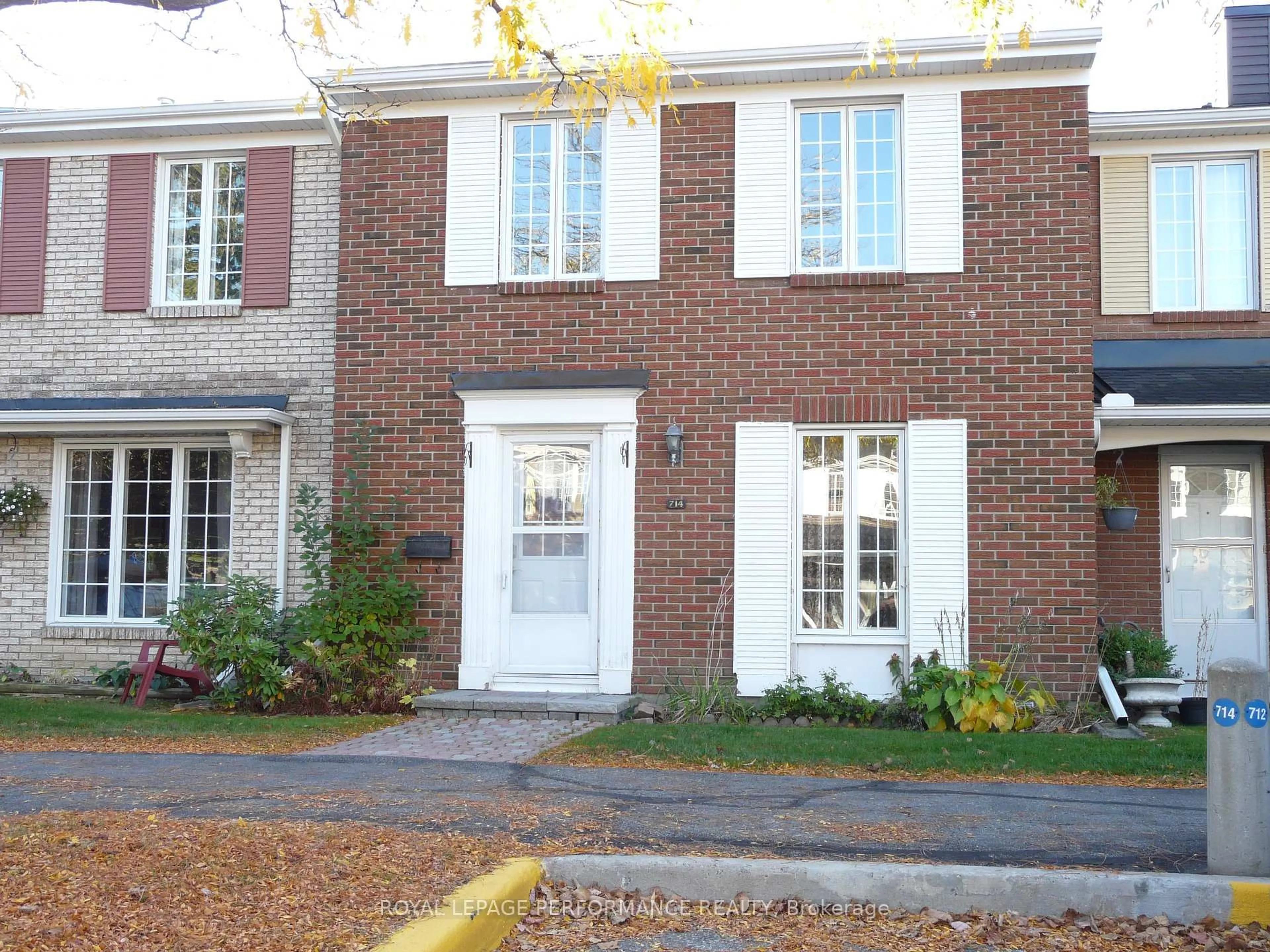 Home with brick exterior material, street for 714 Shefford Crt, Ottawa Ontario K1J 6X3