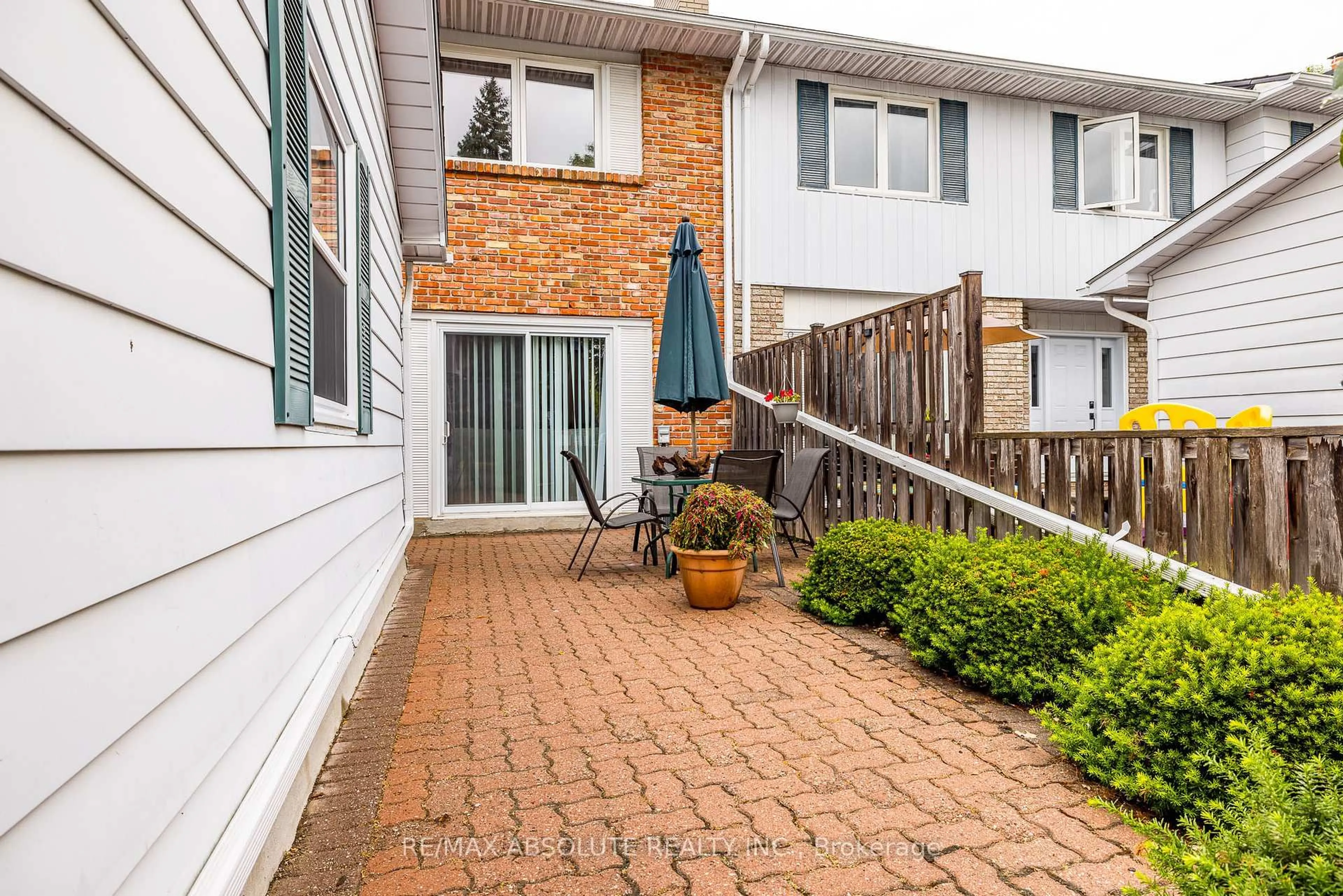 Patio, street for 7 Ramsgate Private, Ottawa Ontario K1V 8M4