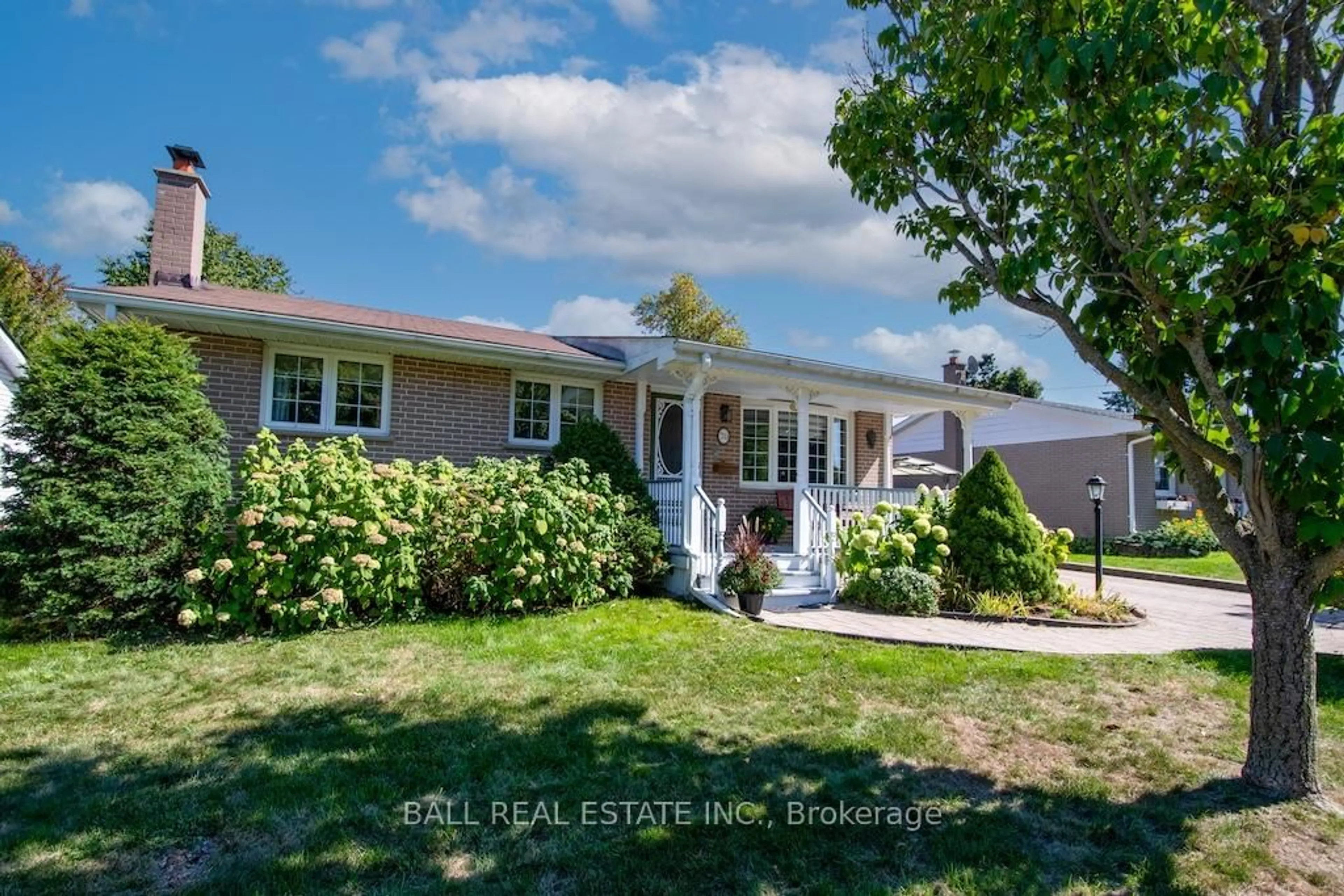 Home with vinyl exterior material, water/lake/river/ocean view for 70 Caroline St, Selwyn Ontario K0L 2H0