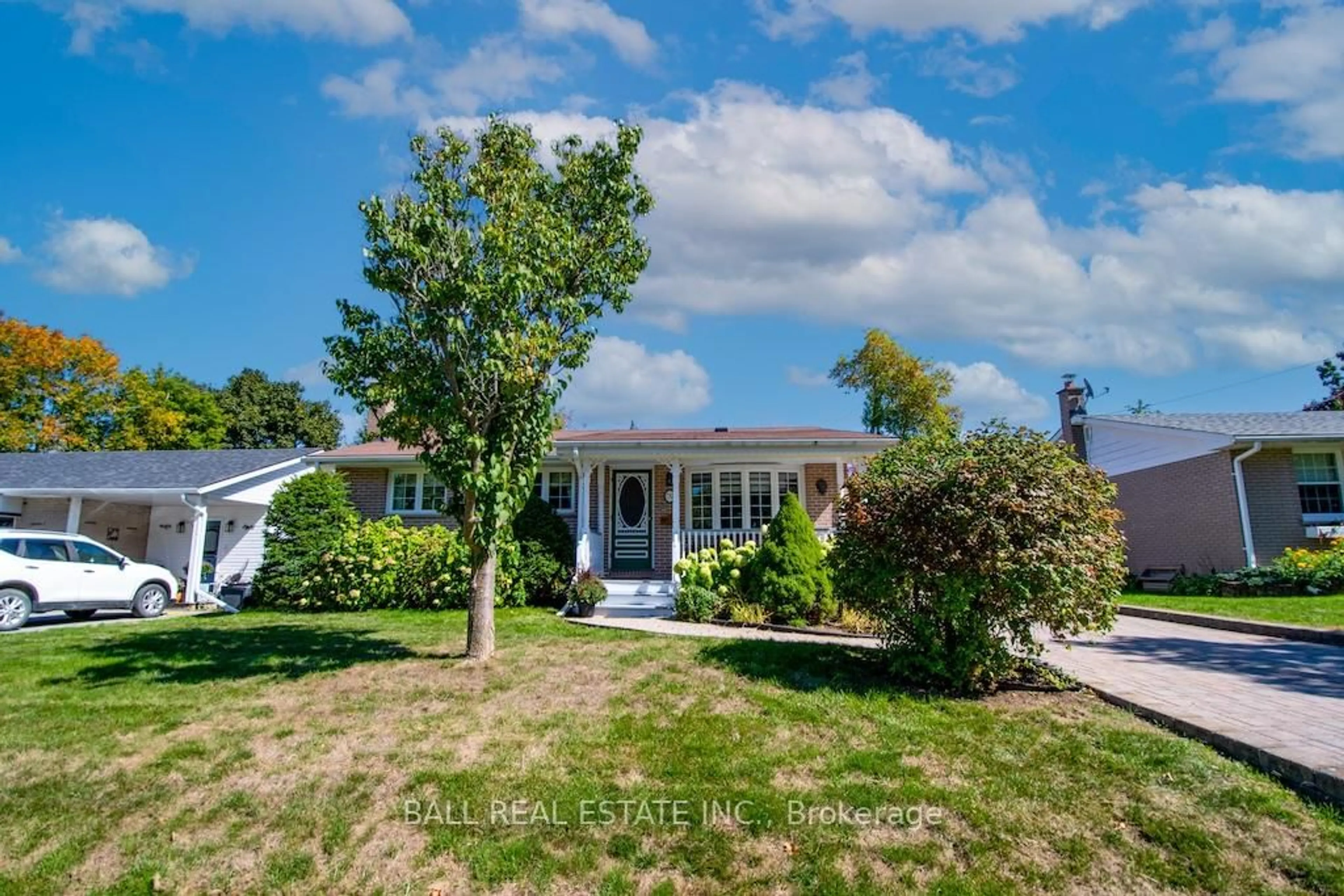 A pic from outside/outdoor area/front of a property/back of a property/a pic from drone, unknown for 70 Caroline St, Selwyn Ontario K0L 2H0