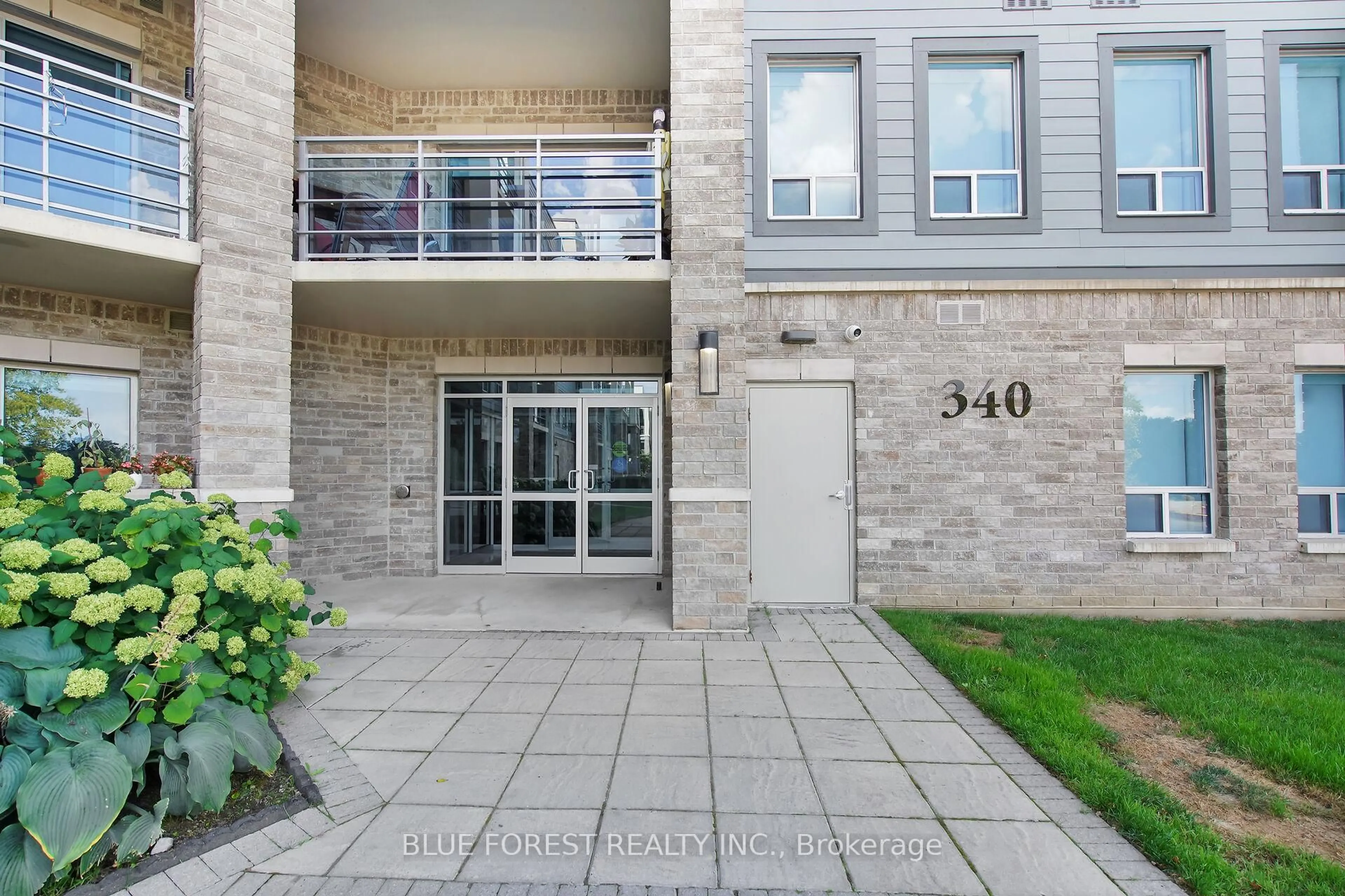 Patio, street for 340 Sugarcreek Tr #307, London North Ontario N6H 0G4