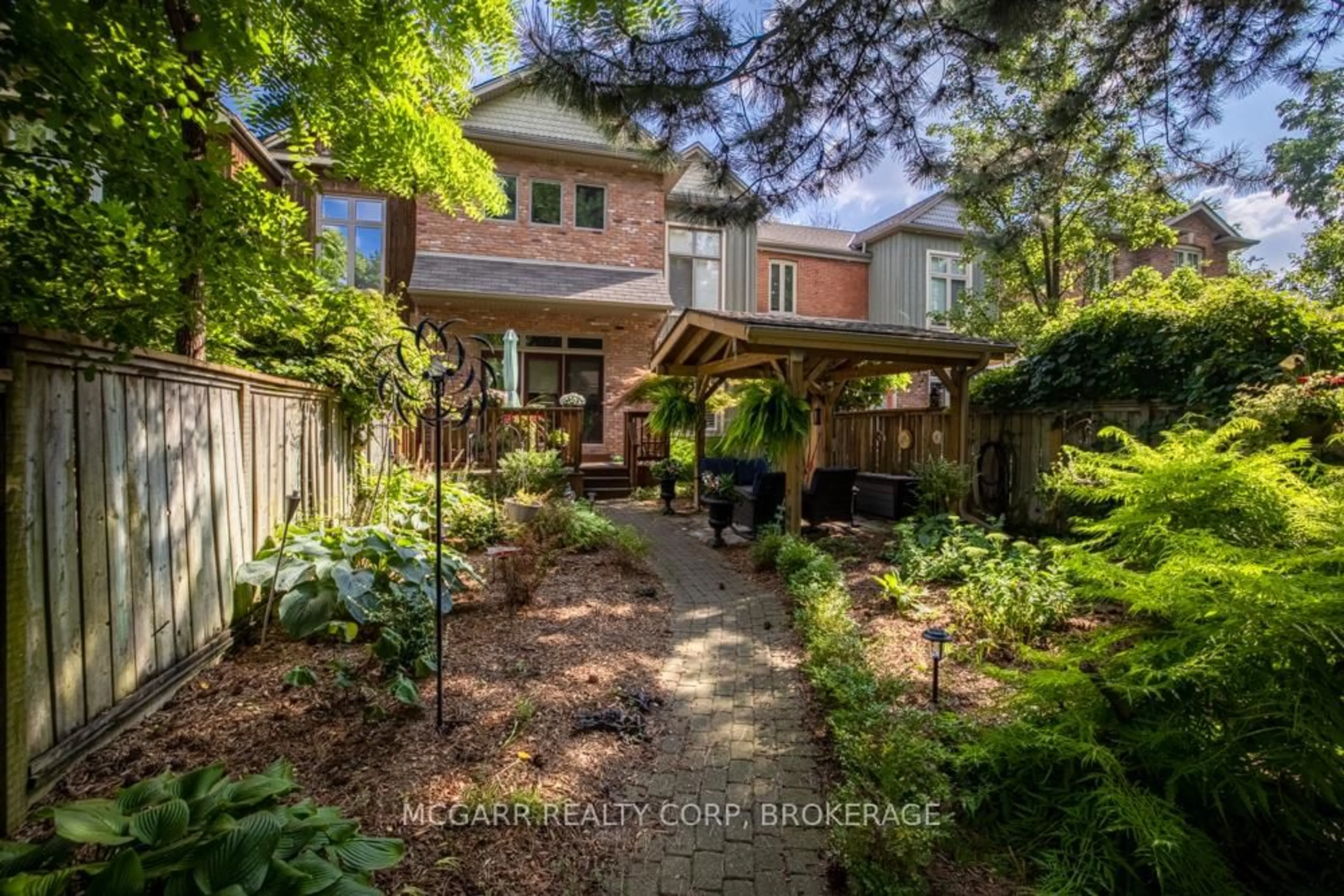 A pic from outside/outdoor area/front of a property/back of a property/a pic from drone, street for 64 Yates St, St. Catharines Ontario L2R 5R8