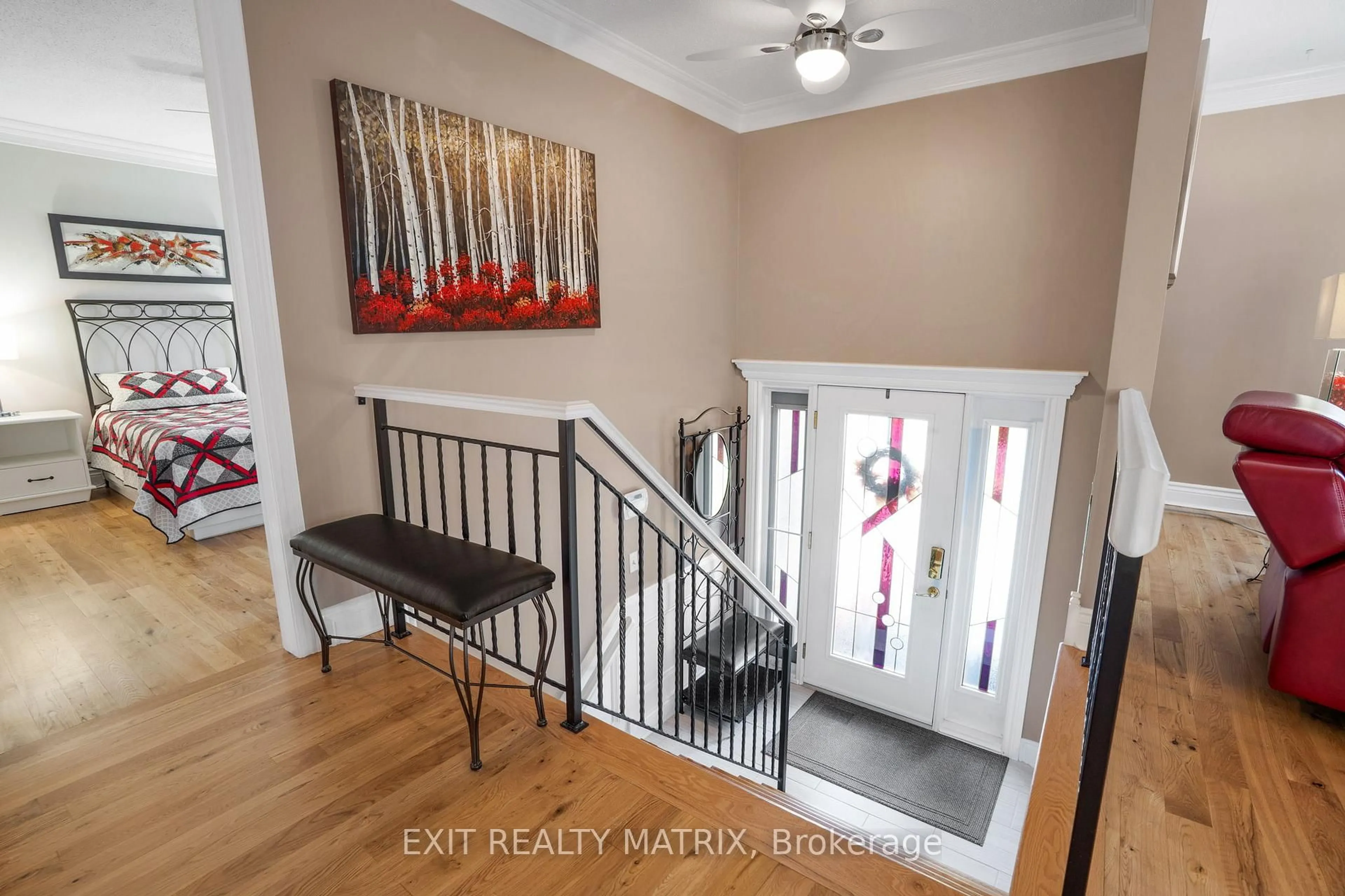 Indoor entryway for 1124 Ghislain St, Hawkesbury Ontario K6A 3G3