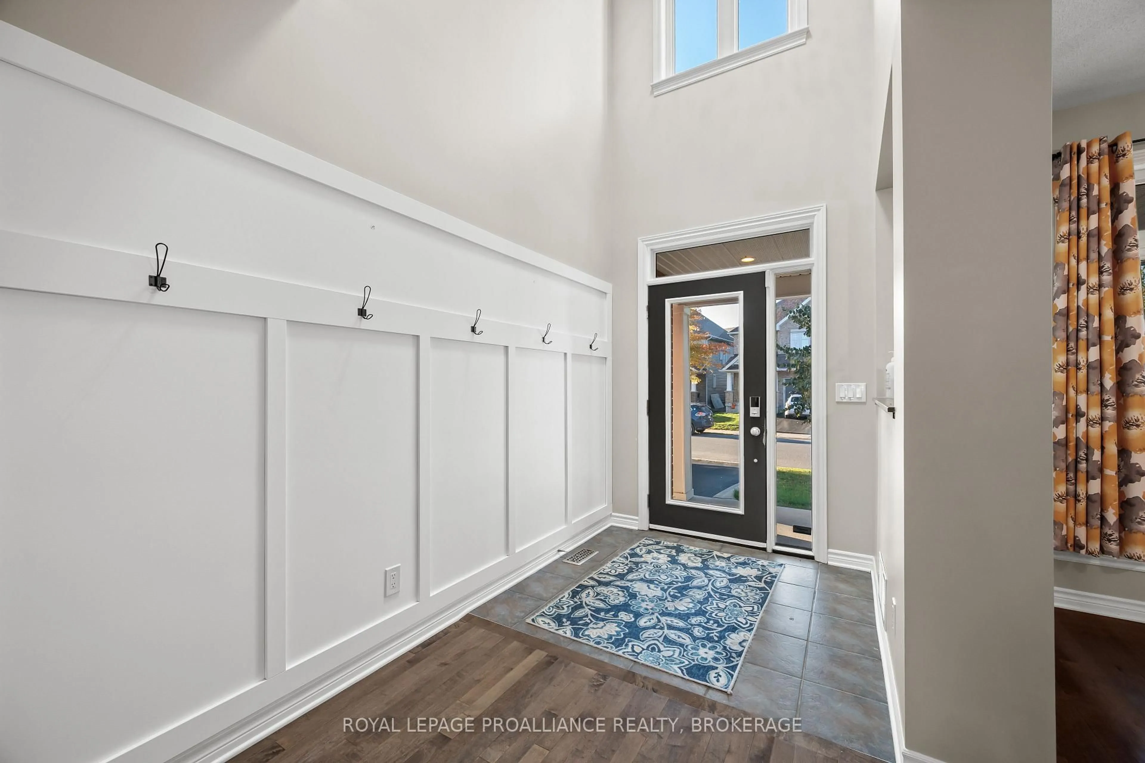 Indoor entryway for 675 Fieldstone Dr, Kingston Ontario K7K 0C6