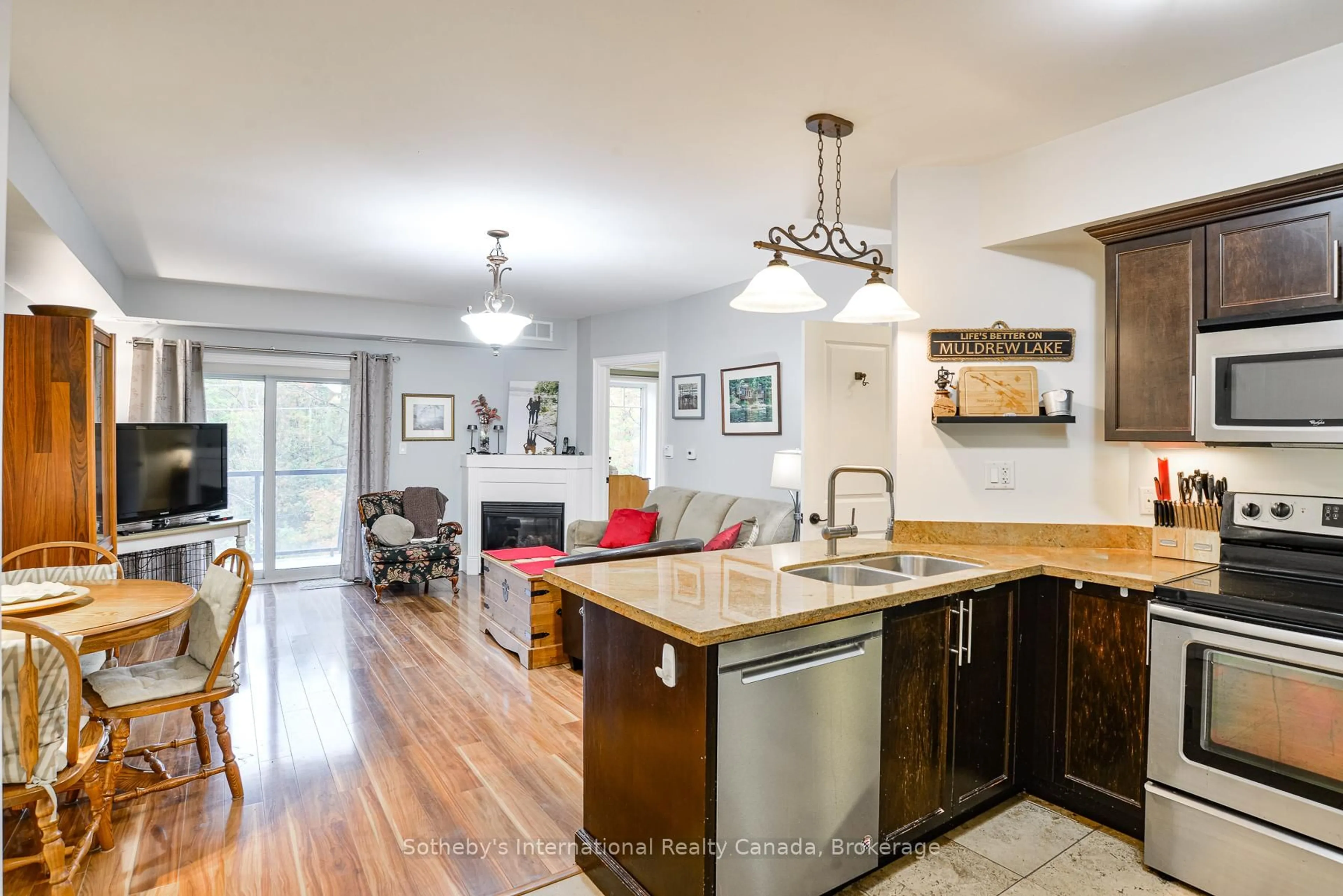 Open concept kitchen, unknown for 391 James St #407, Gravenhurst Ontario P1P 0A5