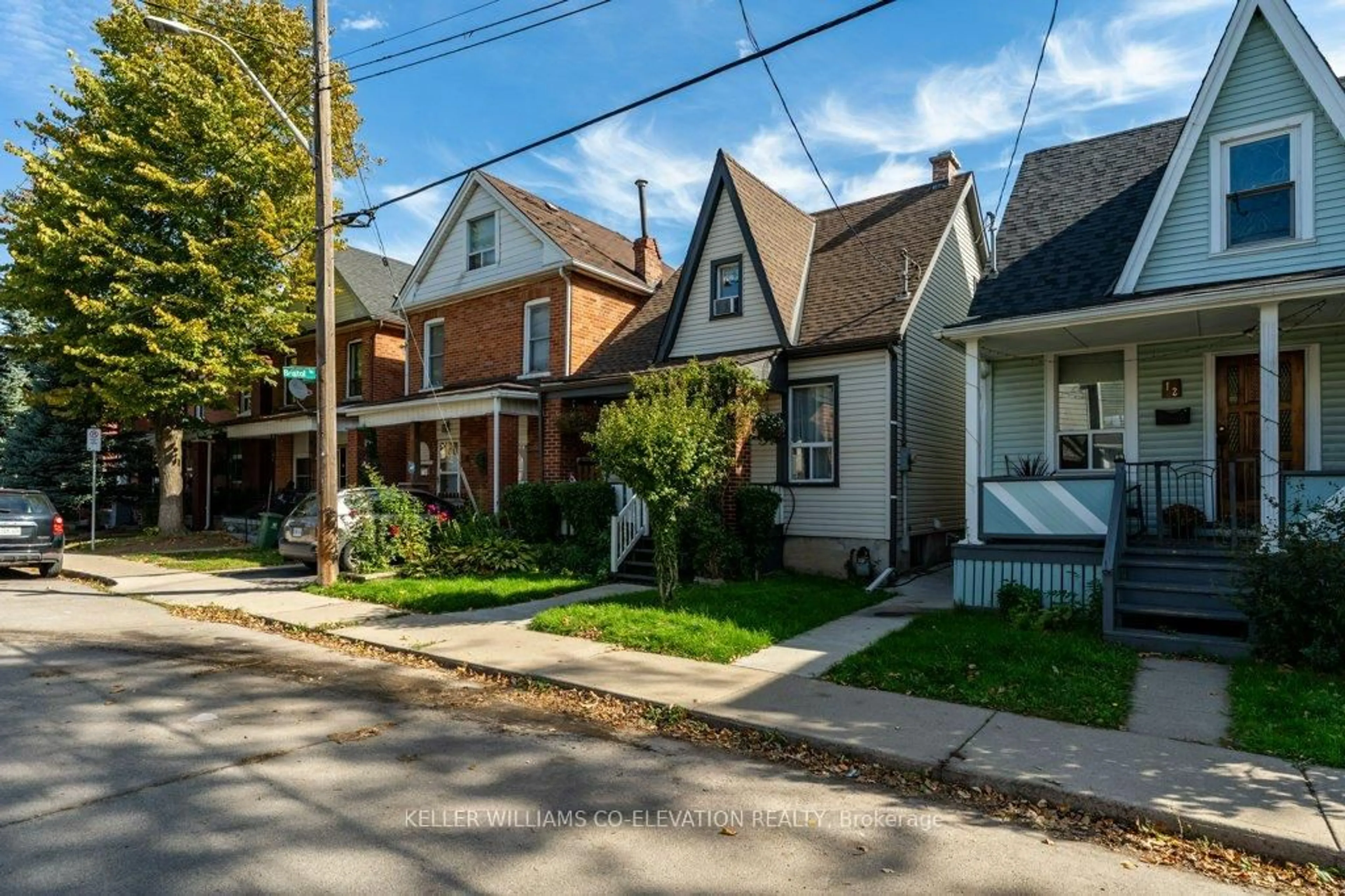 Home with brick exterior material, street for 14 Minto Ave, Hamilton Ontario L8L 6E2