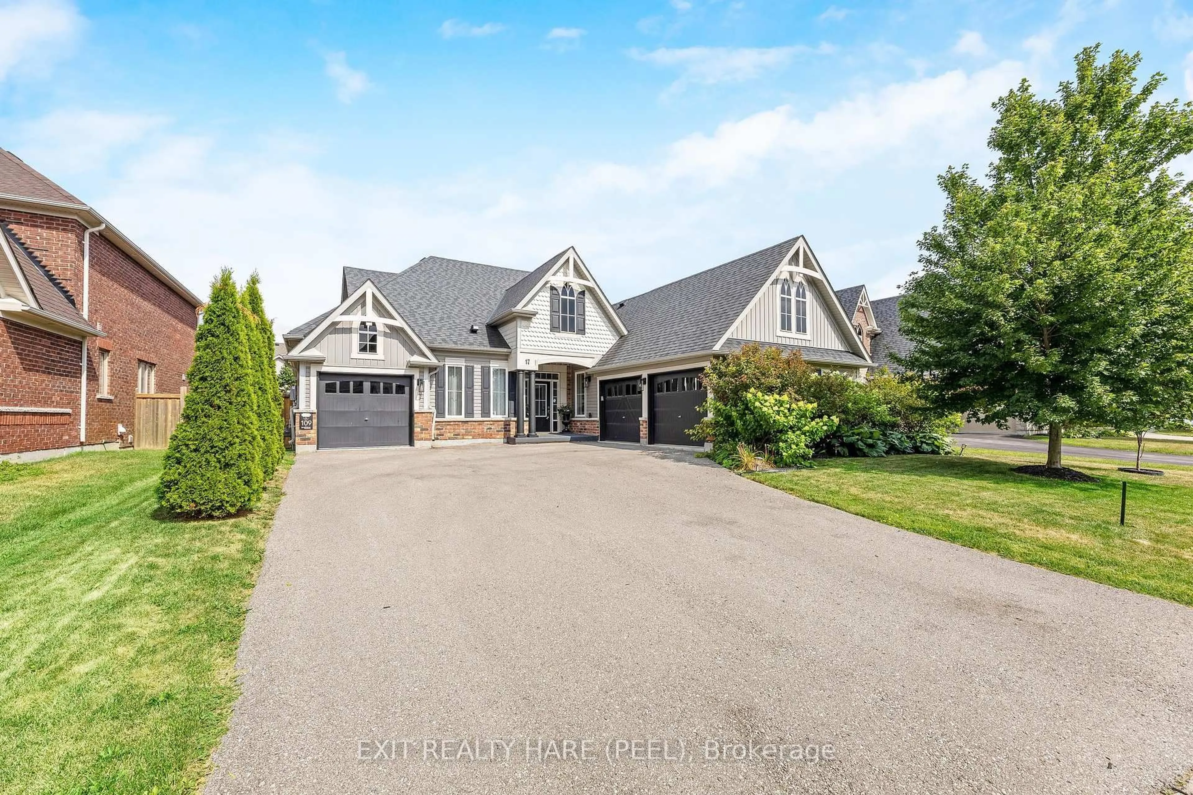 A pic from outside/outdoor area/front of a property/back of a property/a pic from drone, street for 17 Anderson Ave, Mono Ontario L9W 6W6