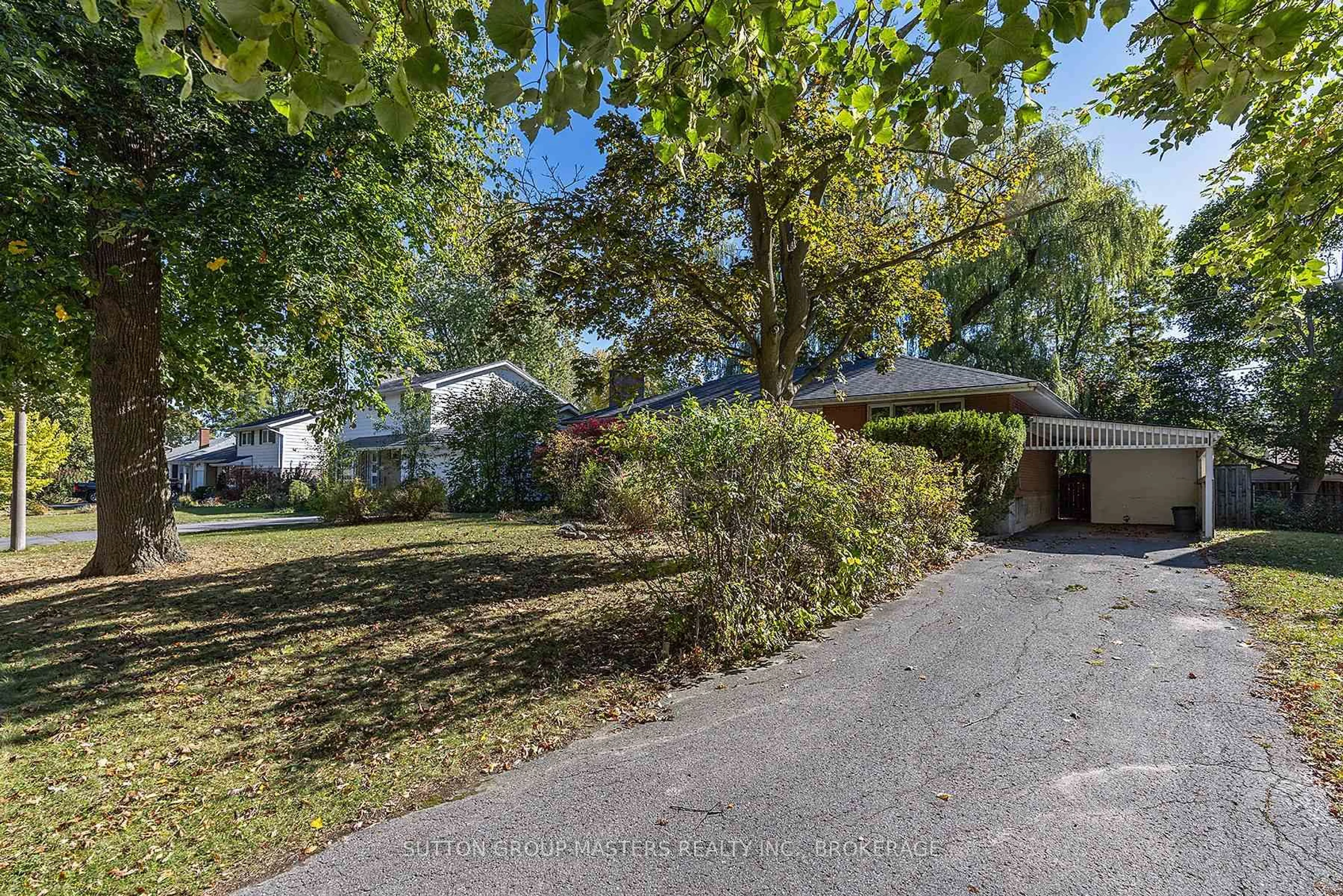 A pic from outside/outdoor area/front of a property/back of a property/a pic from drone, street for 38 Watts Cres, Kingston Ontario K7M 2P3