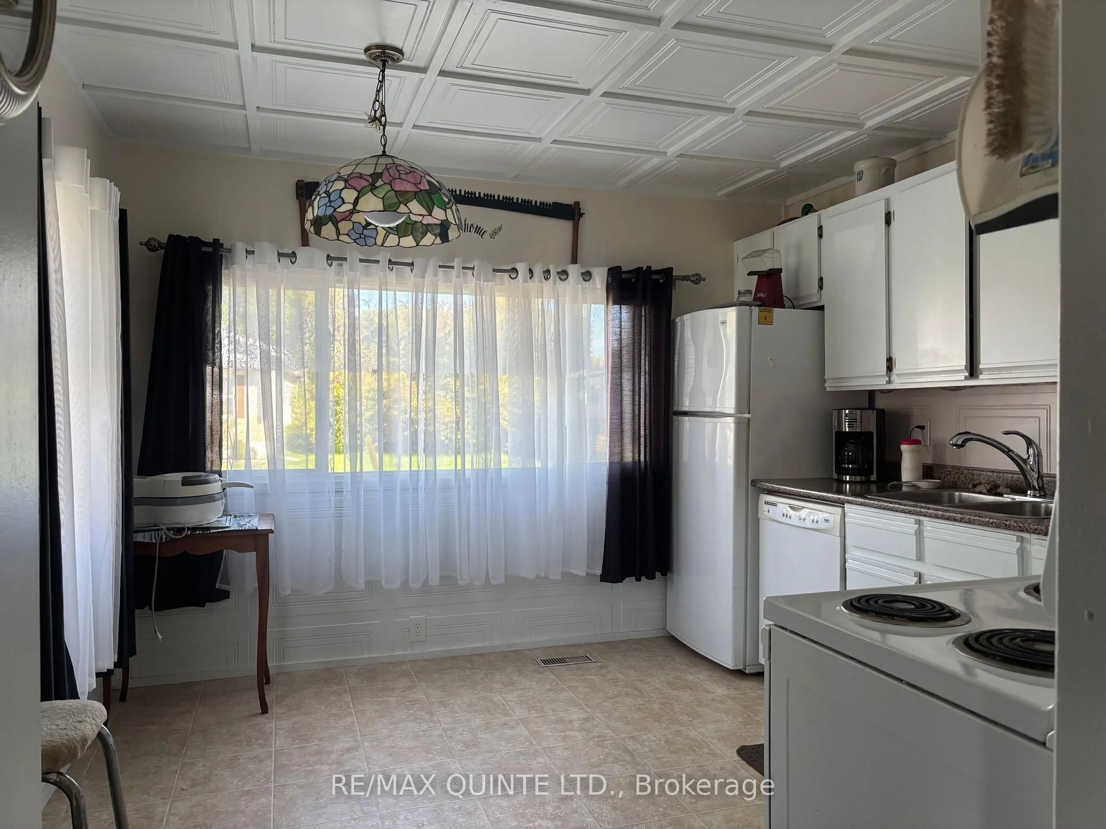 Standard kitchen, unknown for 63 Whites Rd #151, Quinte West Ontario K8P 5P5