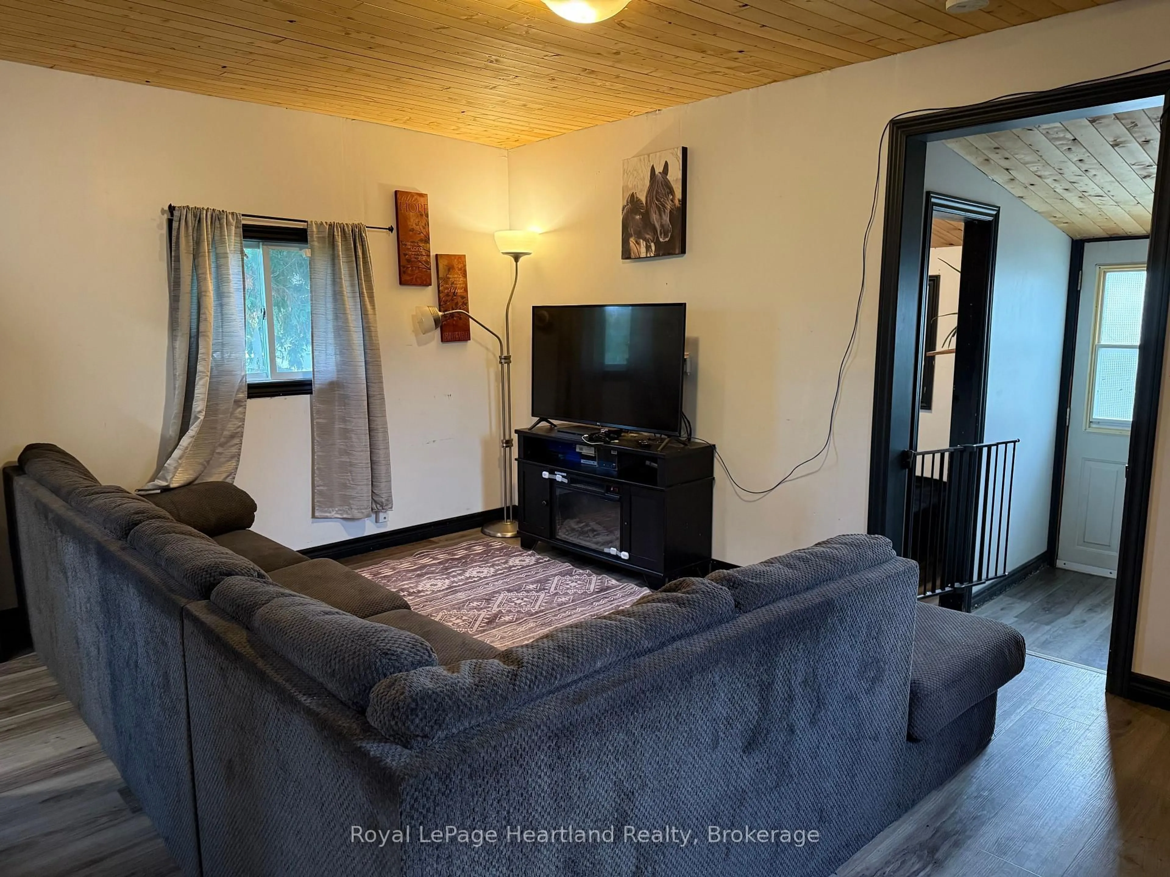 Living room with furniture, unknown for 770 Somerville St, Huron-Kinloss Ontario N0G 2H0