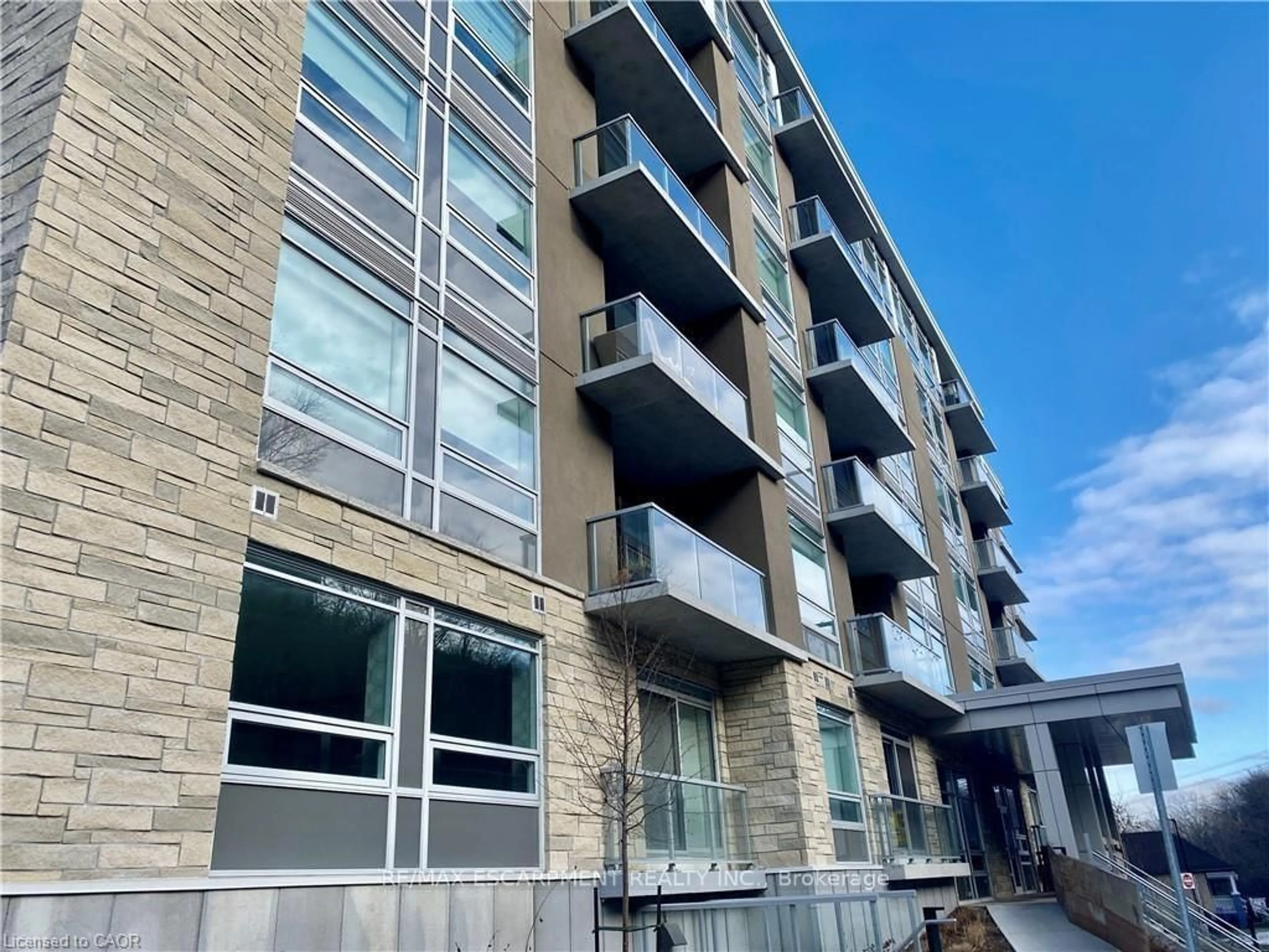 Unknown for 479 Charlton Ave #410, Hamilton Ontario L8N 0B4