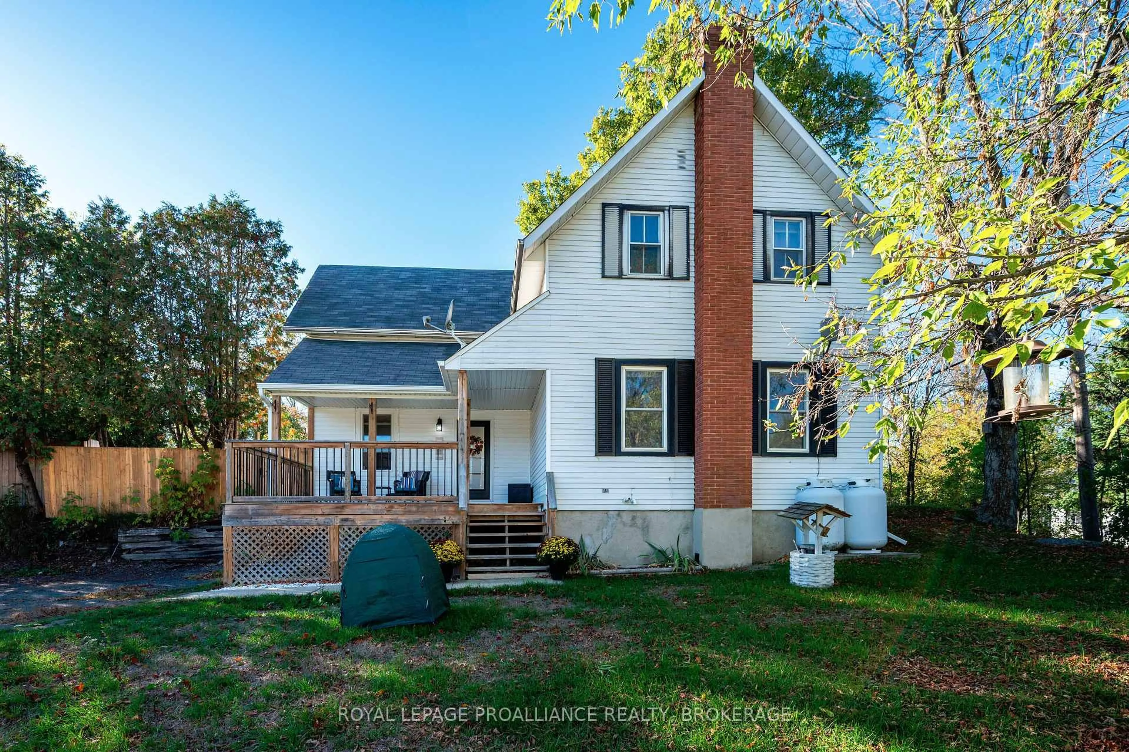 A pic from outside/outdoor area/front of a property/back of a property/a pic from drone, unknown for 4376 Bellrock Rd, Verona Ontario K0H 2W0