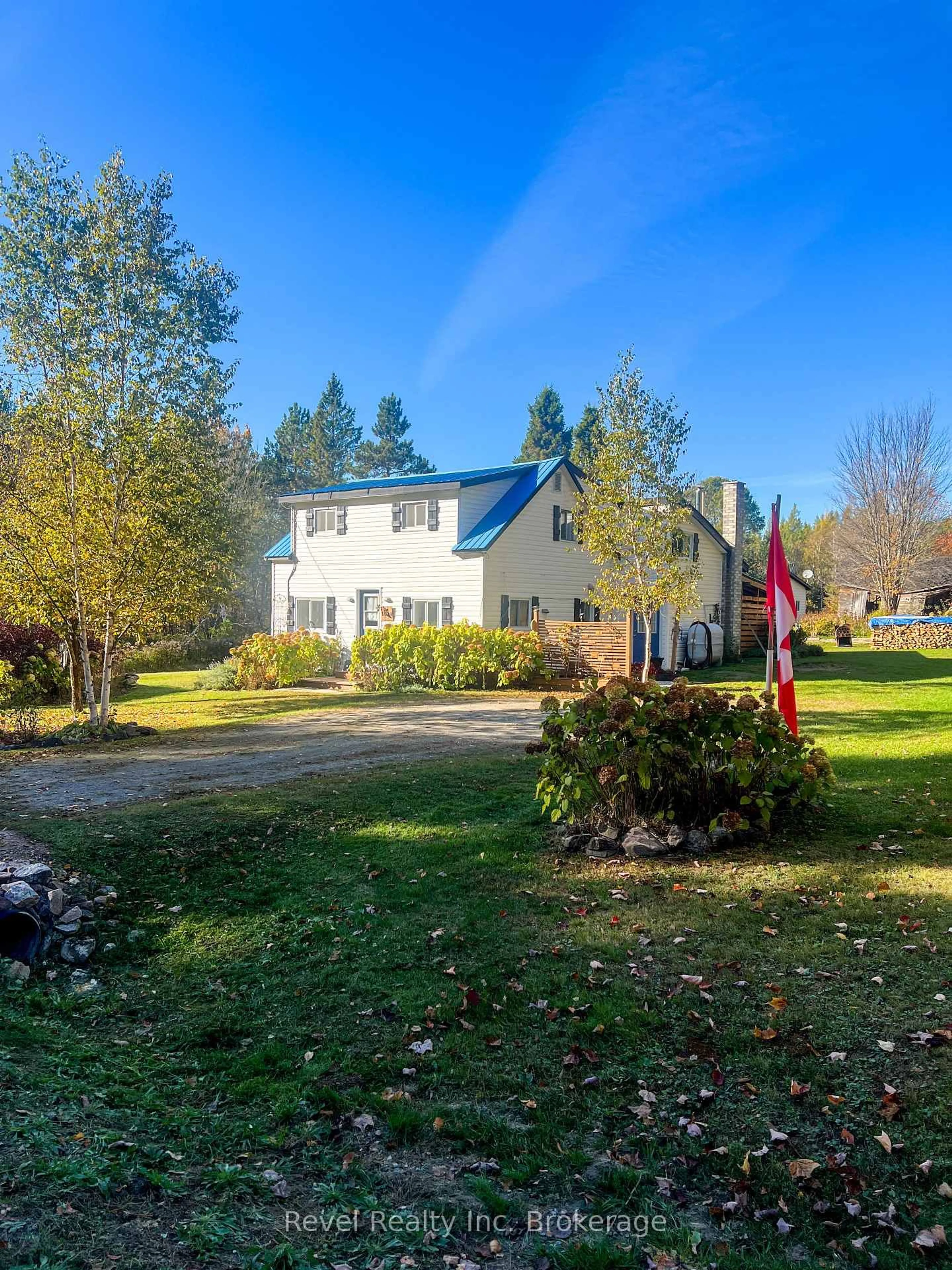 A pic from outside/outdoor area/front of a property/back of a property/a pic from drone, unknown for 1011 Dokis Reserve Rd, West Nipissing Ontario P0M 2K0