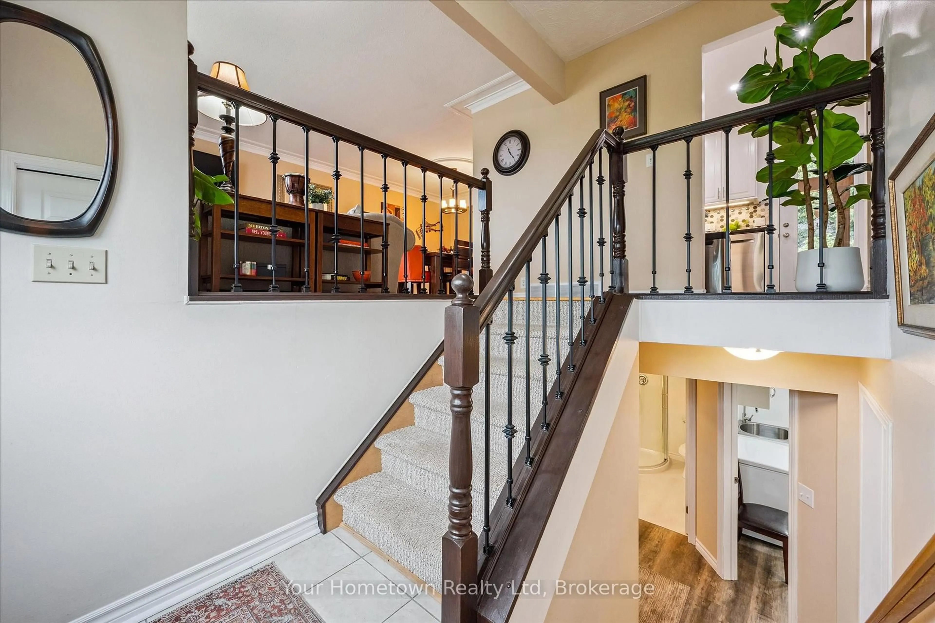 Indoor entryway for 57 Water St, Centre Wellington Ontario N0B 1S0