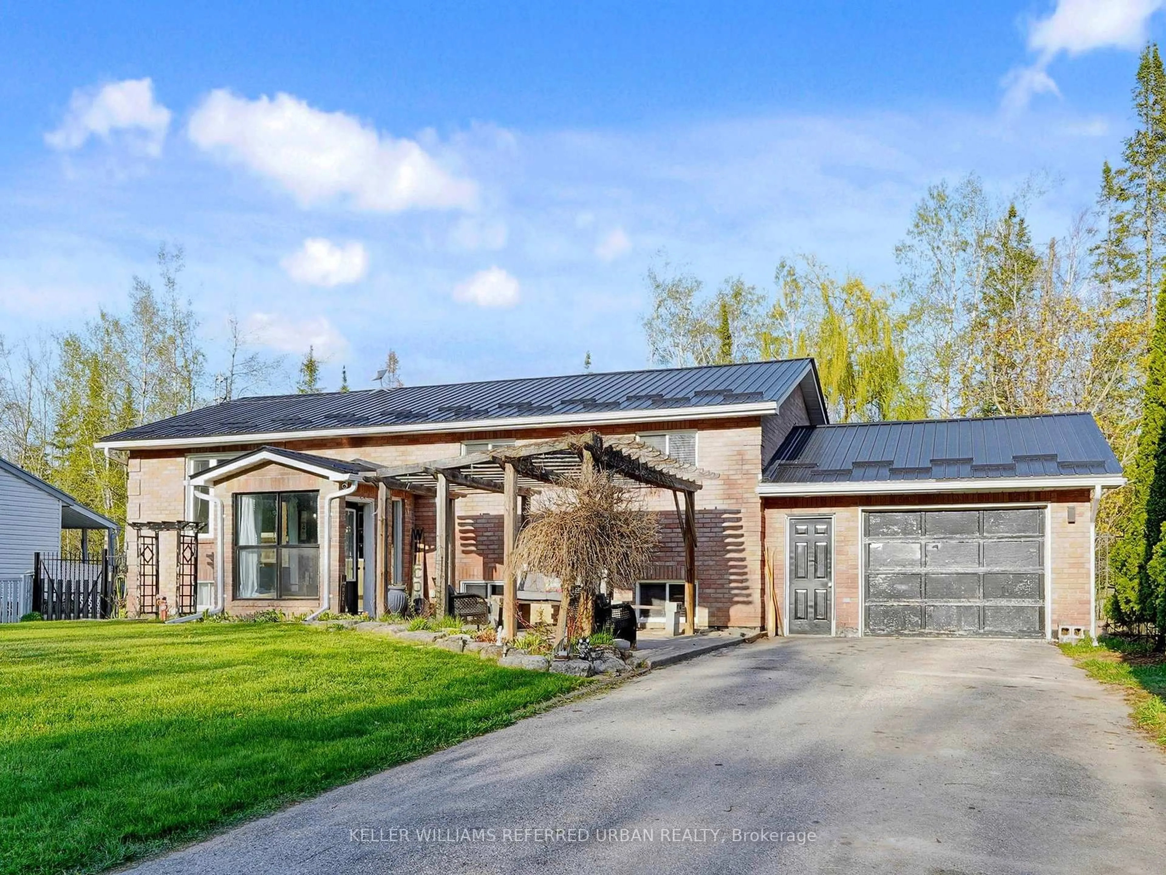 Home with brick exterior material, building for 30 Trent River Rd, Kawartha Lakes Ontario K0M 2B0